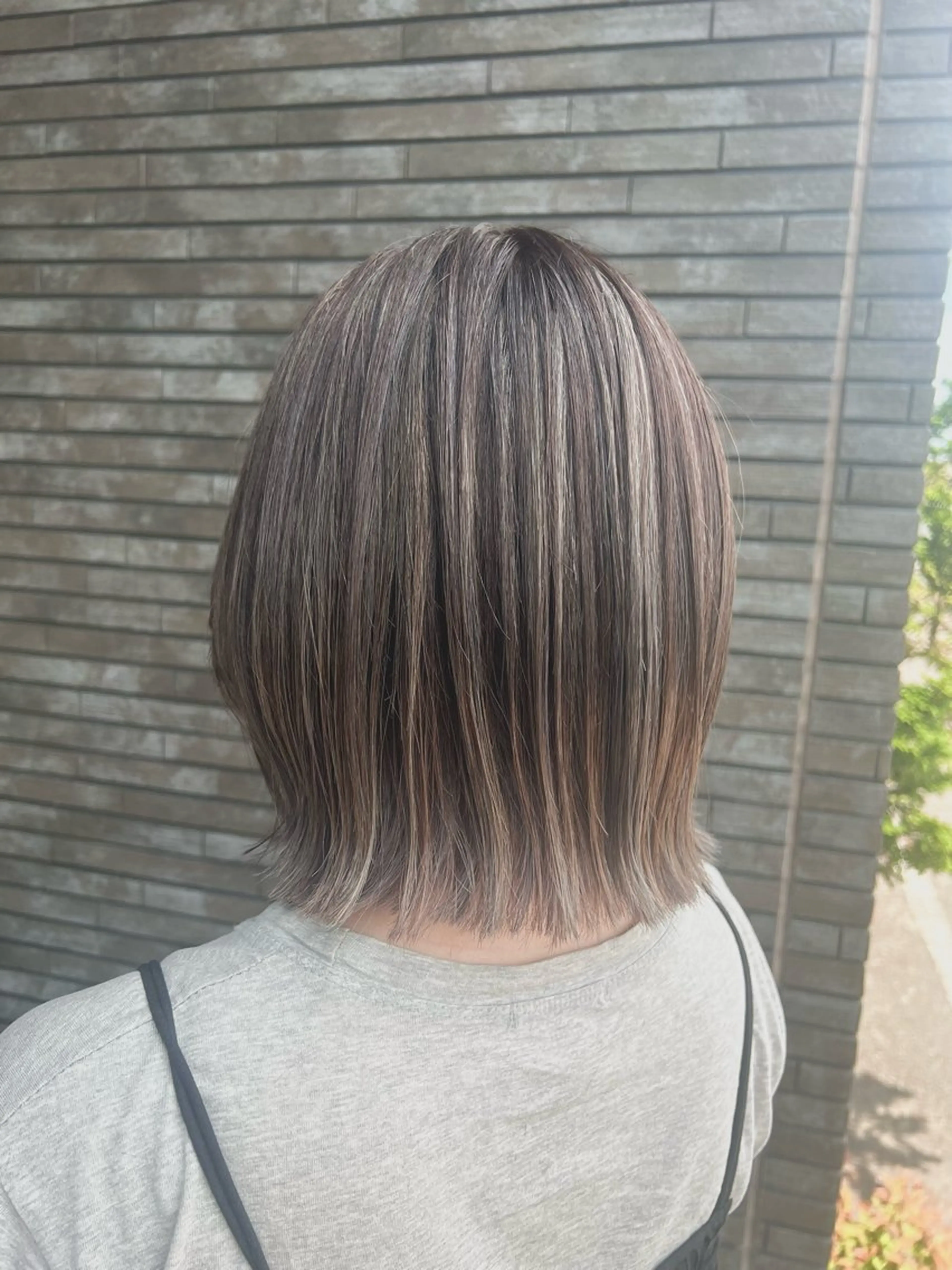 ・デザインブリーチ＋フルカラー（ハイライト）¥12900【イルミナ＋¥2000】【３STEPトリートメント＋¥2000】の写真