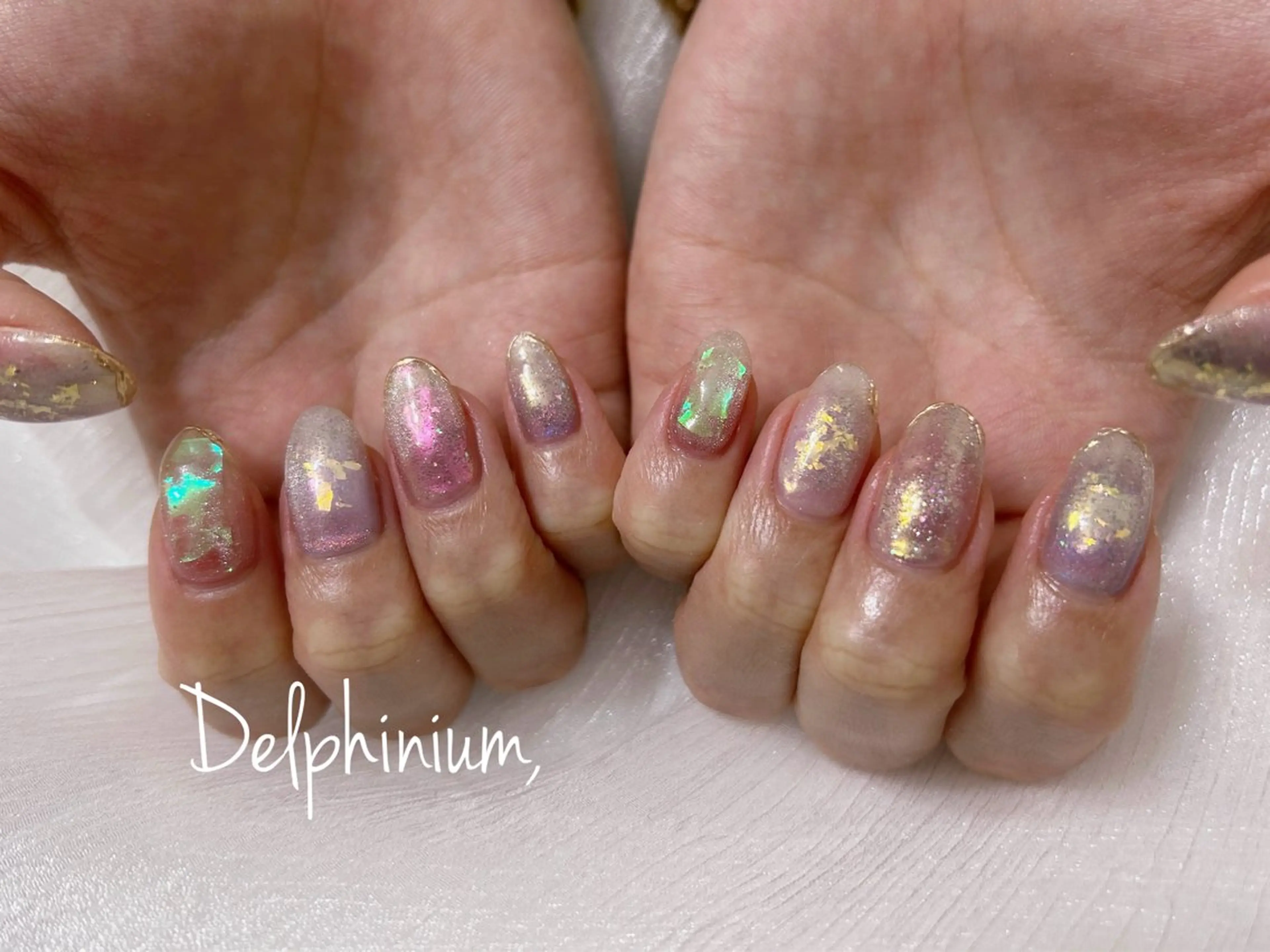 ネイル アートネイル オーロラネイル ジェルネイル 氷ネイル・うるうるネイル ミラーネイル ハンドネイル 岡本 友恵のネイルデザイン