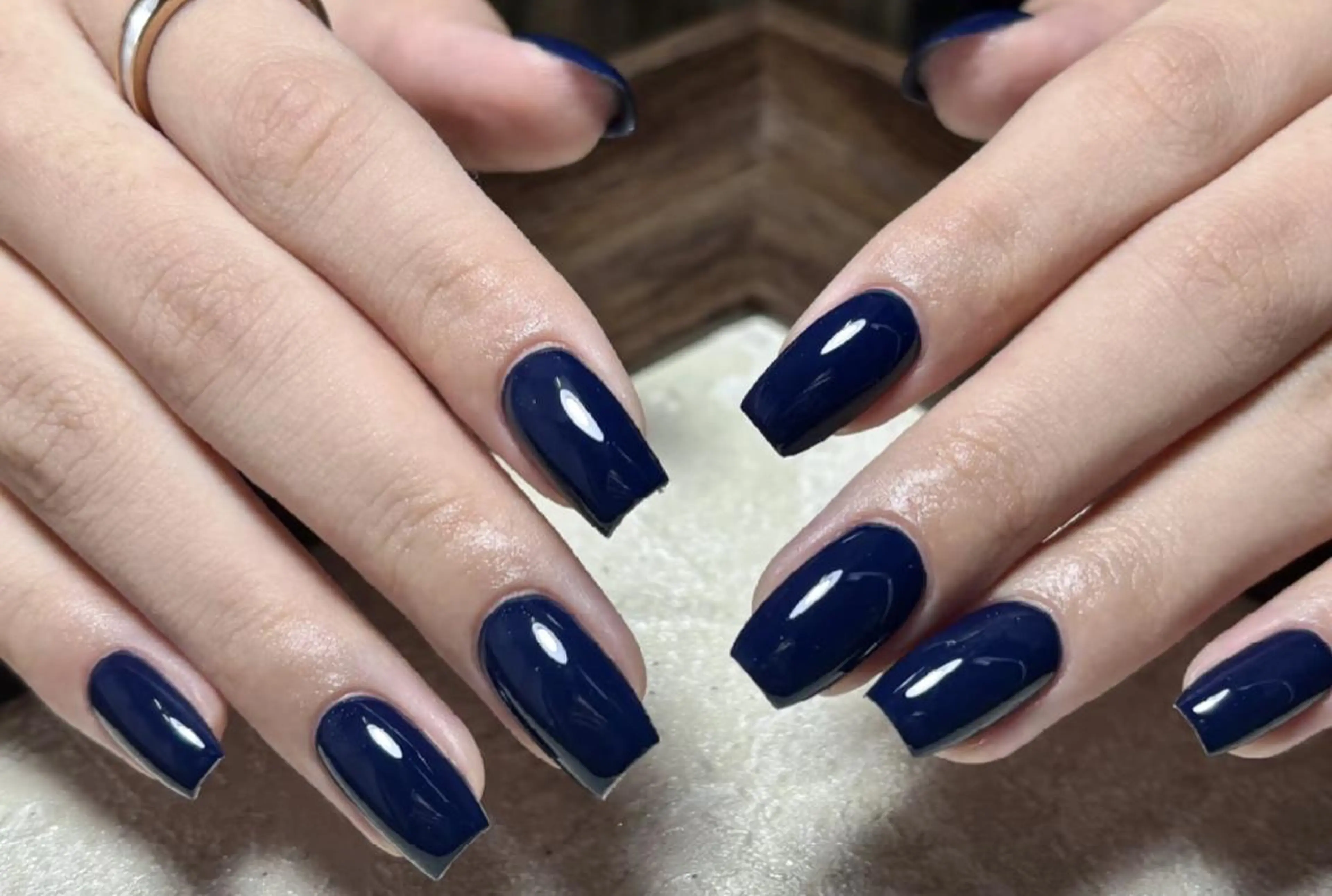 ネイル ハンドネイル エ リのネイルデザイン