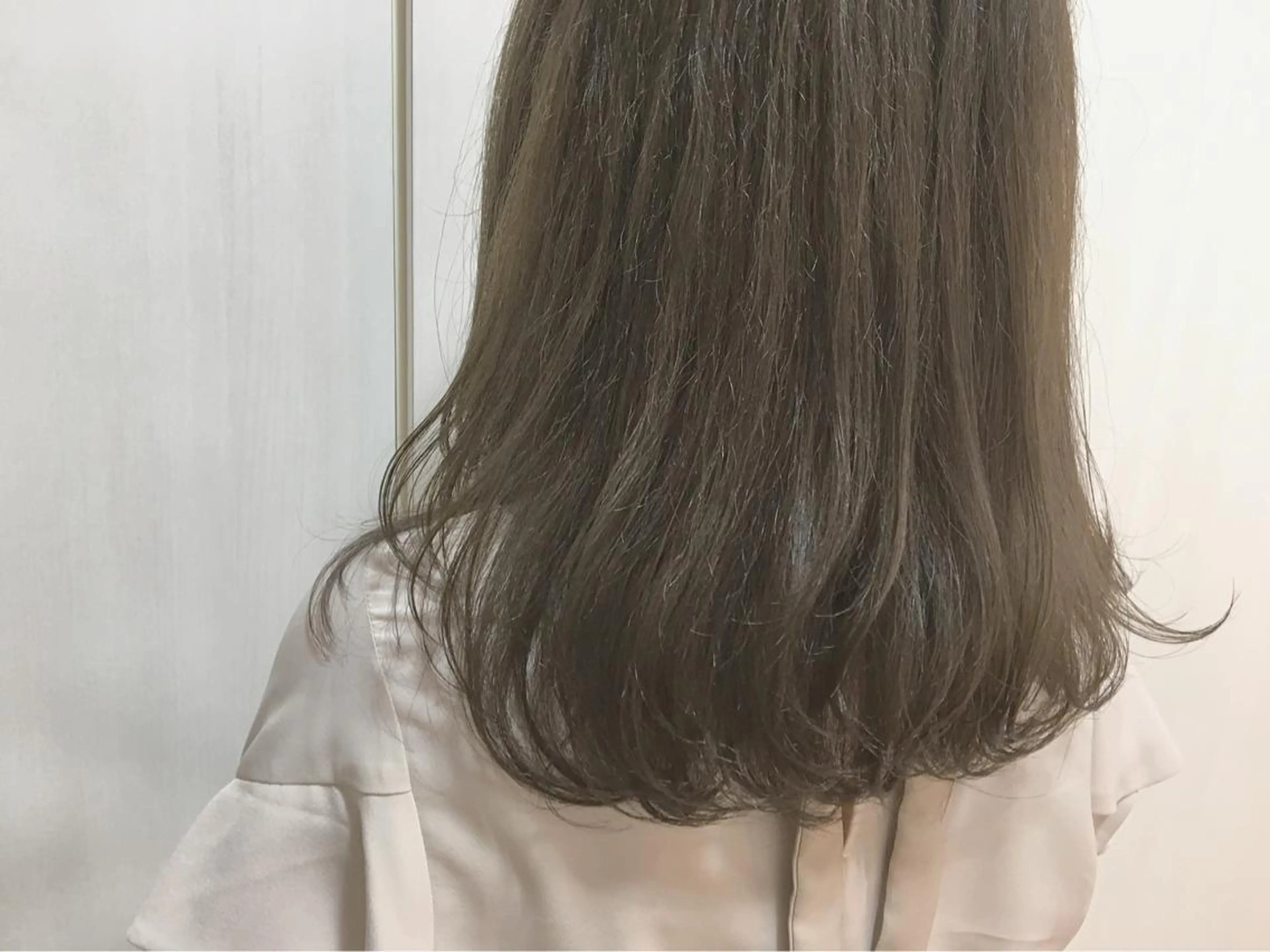 ロング カラー 横浜ブリーチムラ直し ハイトーン/ブリーチのヘアスタイル