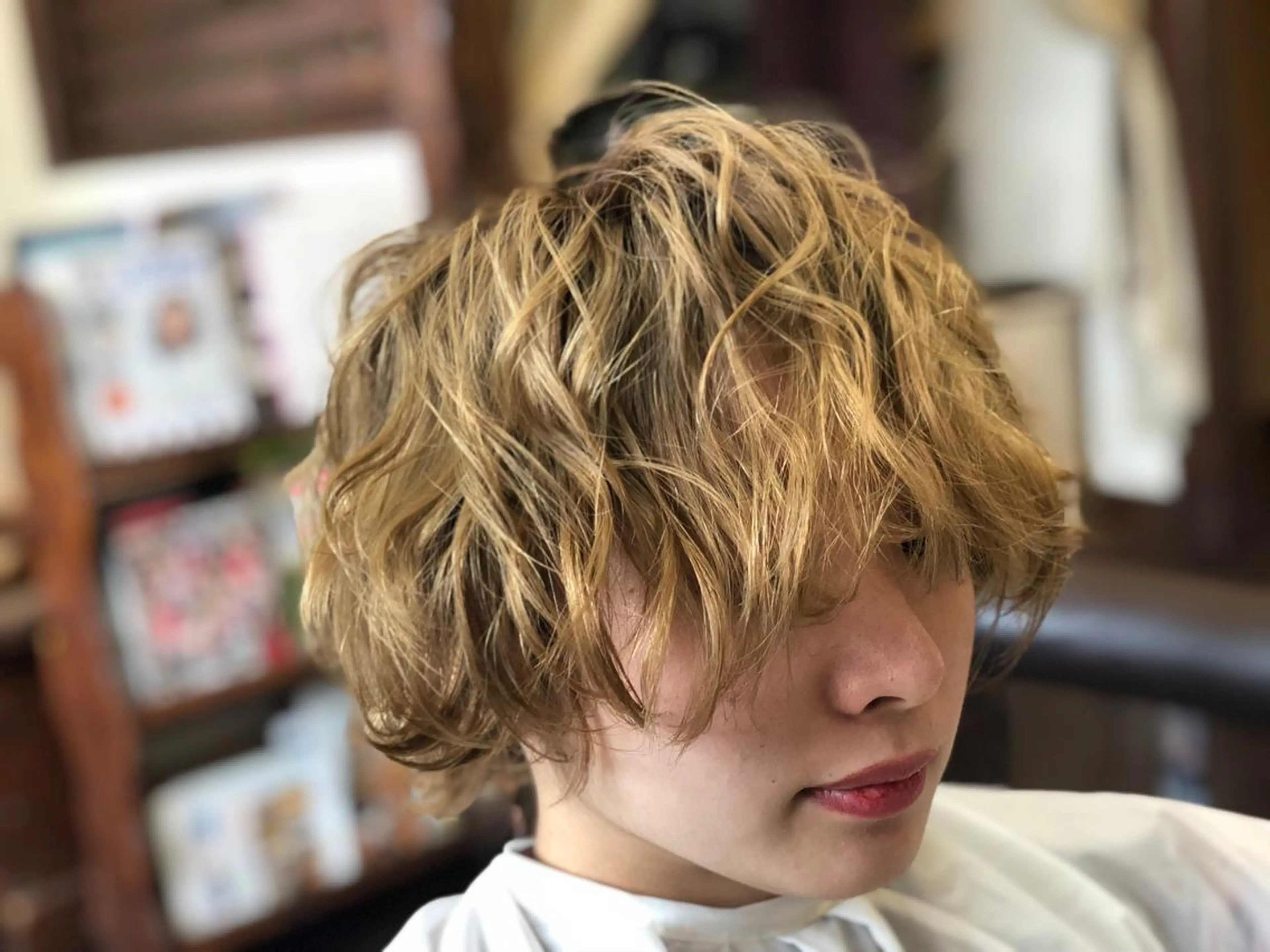 ミディアム Snaly カラー特化ページのヘアスタイル