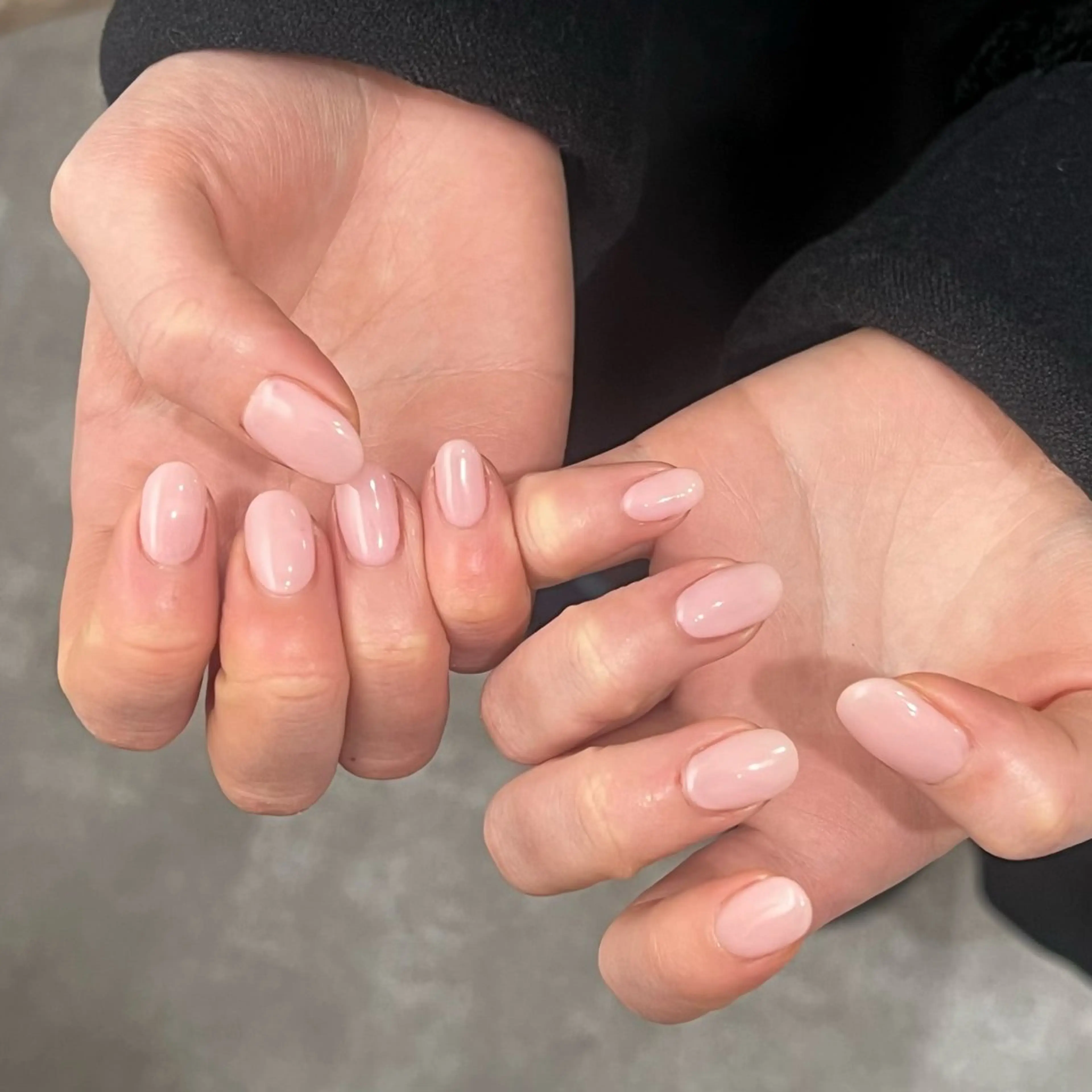 ネイル ワンカラーネイル ハンドネイル ハンドケア SHIORI🐈‍⬛ aimermoreのネイルデザイン