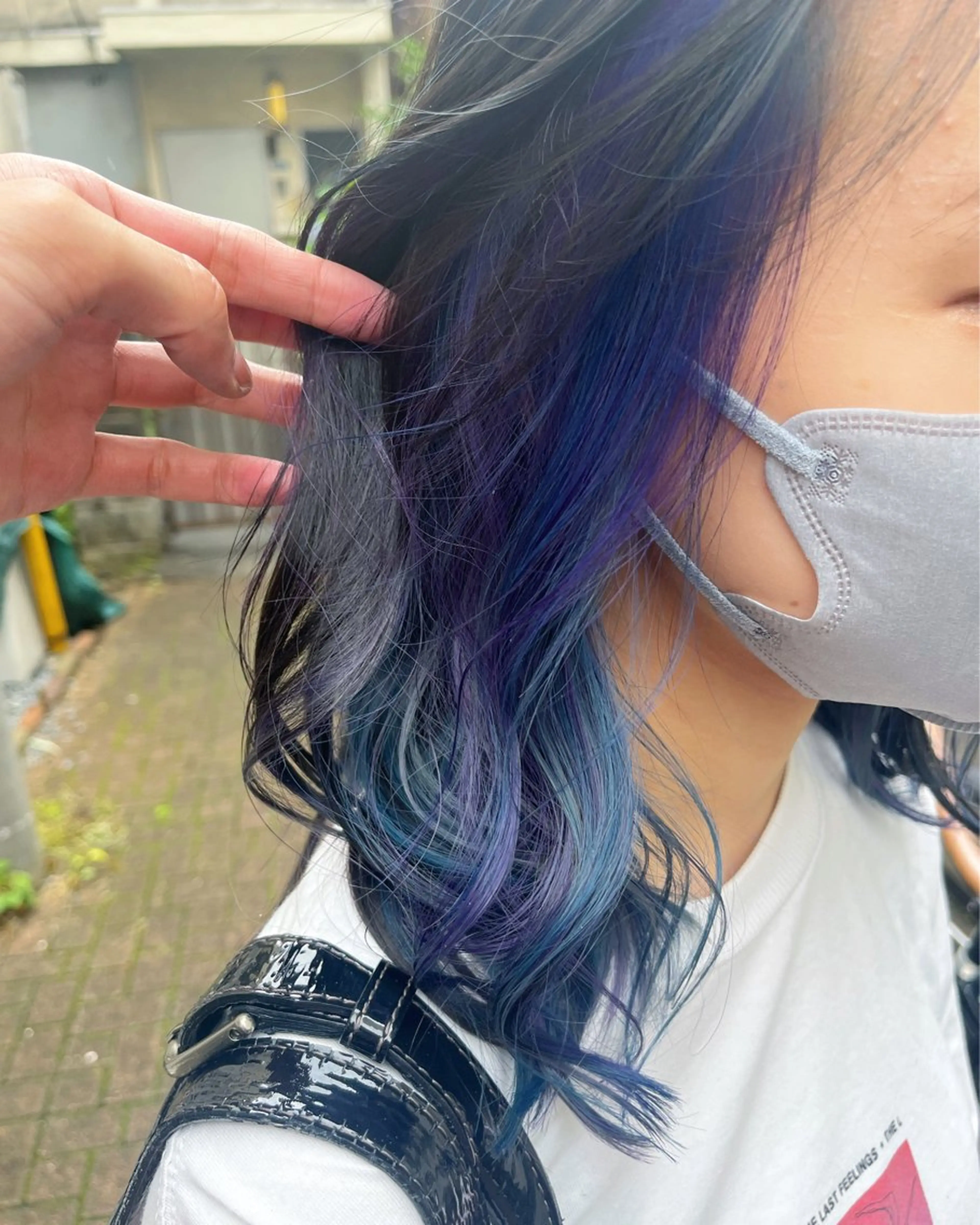 ミディアム カラー ブリーチ イヤリングカラー インナーカラー ユニコーンカラー 卒業式のヘアスタイル カット ヘアカラー トリートメント 原宿サロン代表 デザインカラー伊藤卓のヘアスタイル