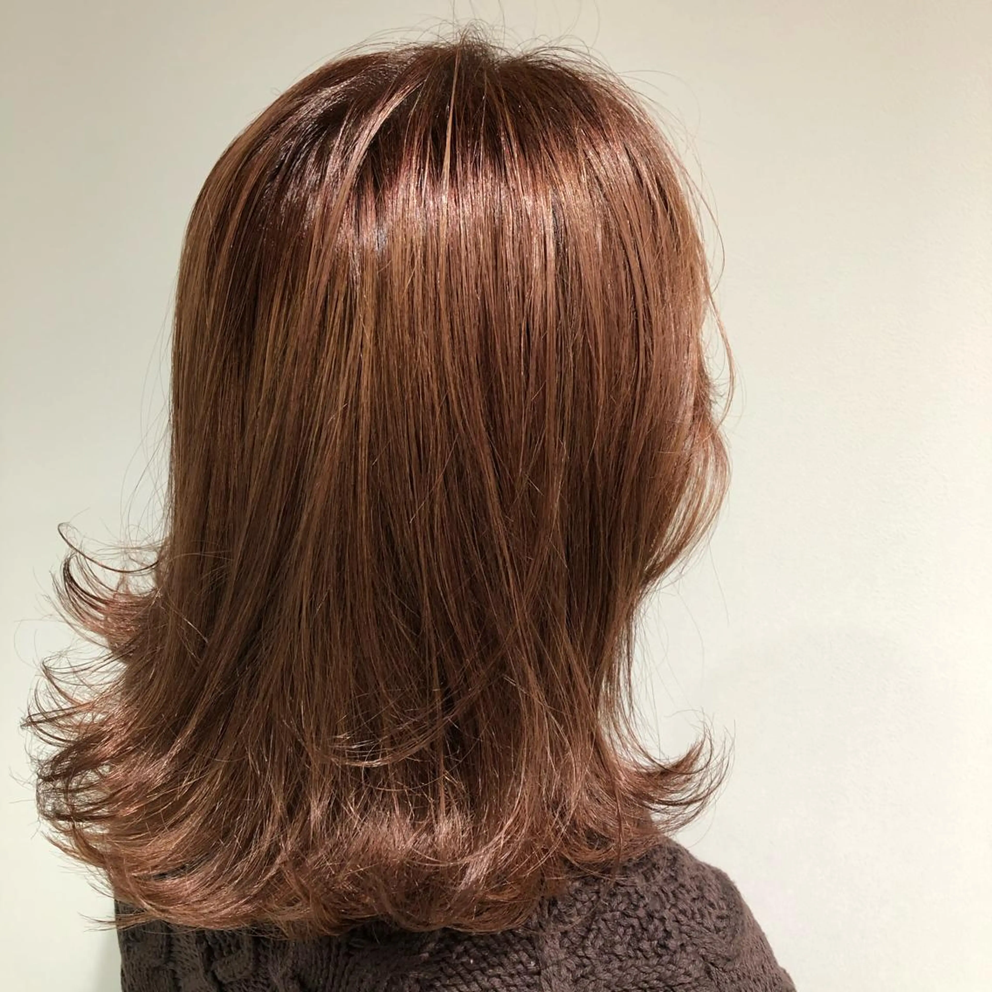 セミロング カラー オレンジ オレンジピンク ピンクカラー 過去一の柔髪ヘア 🌿IVYjoureのヘアスタイル