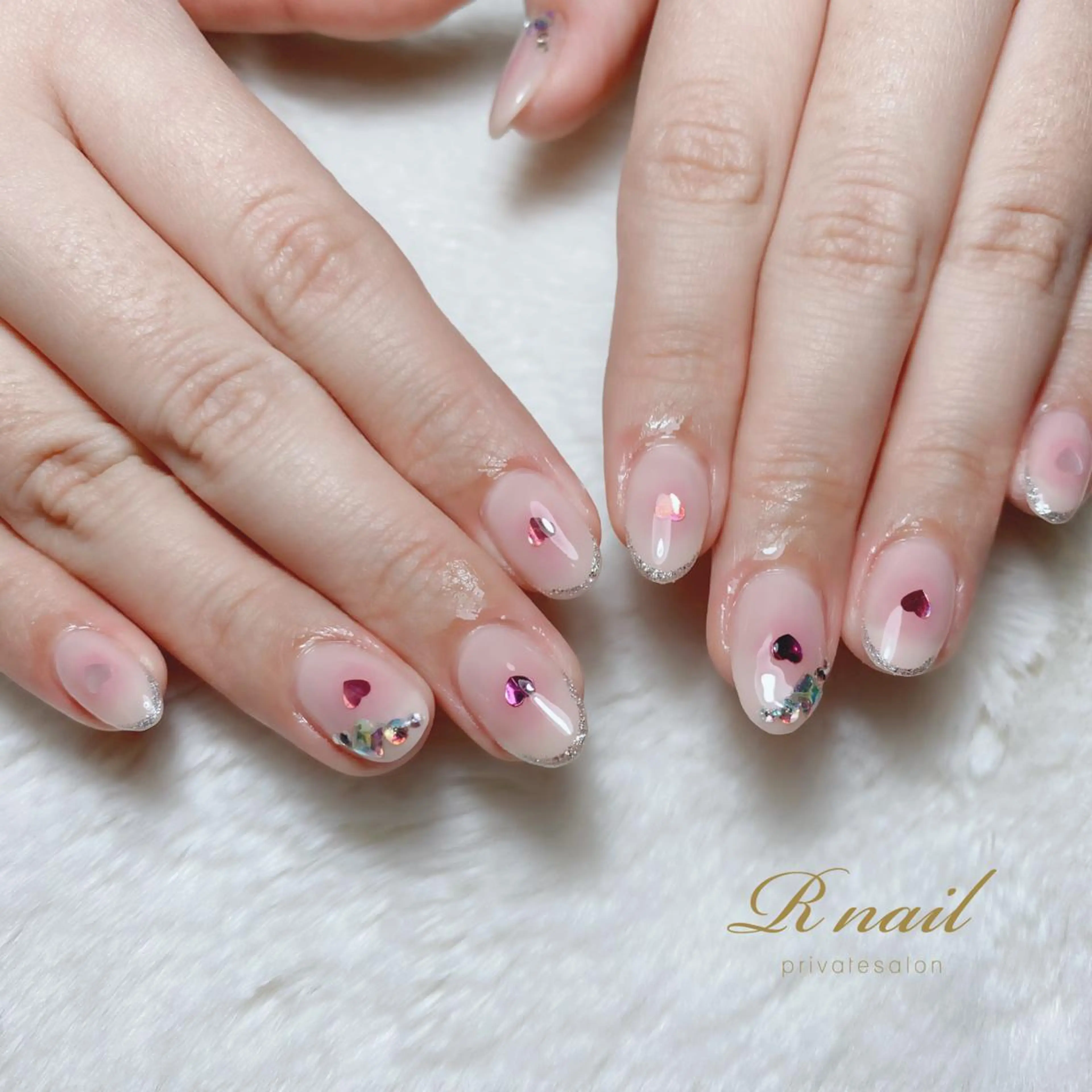 ネイル R nailのネイルデザイン