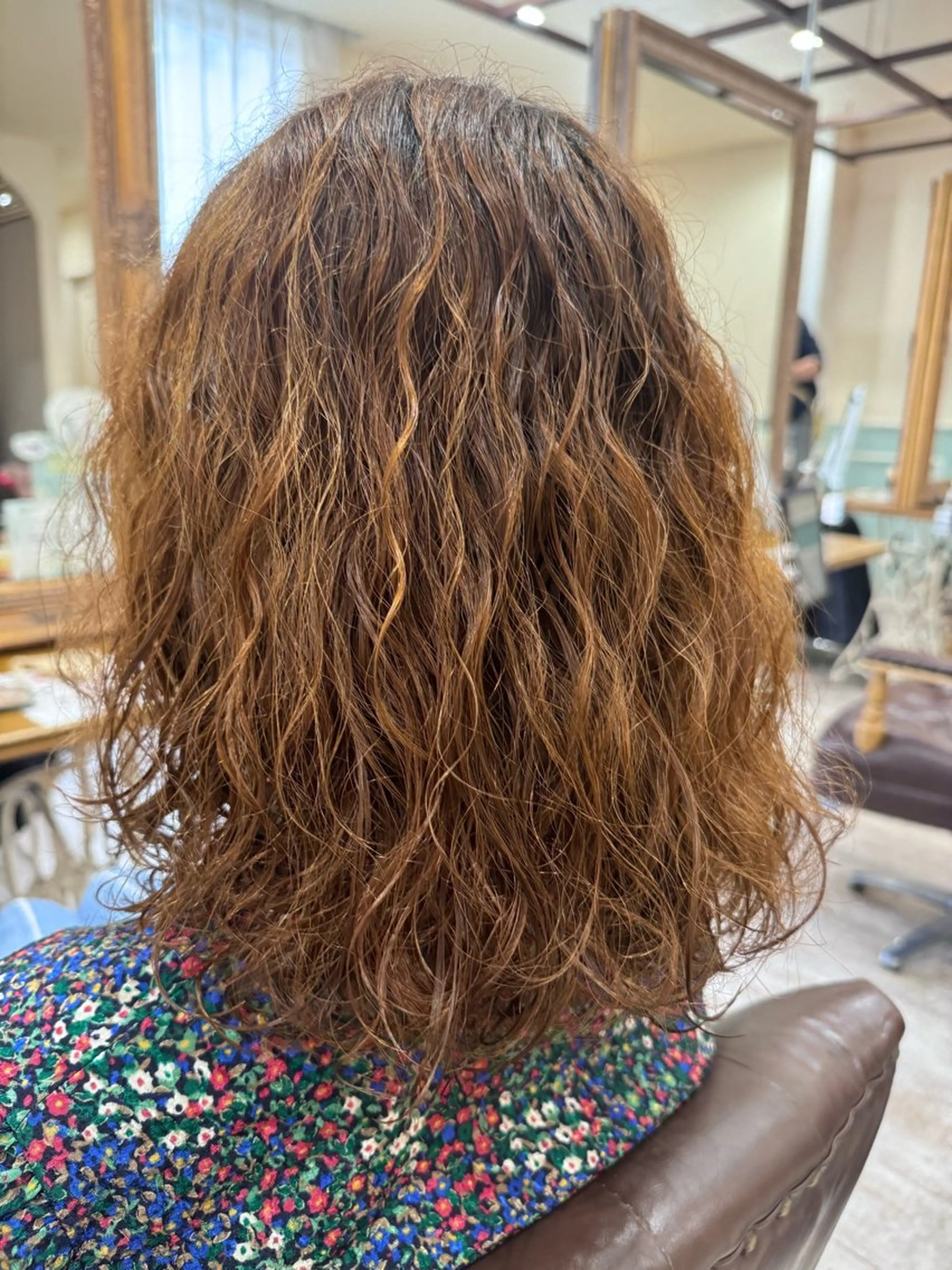 ミディアム カラー パーマ ミディアムパーマ 髪質改善 プードルパーマ カット パーマ トリートメント 新越谷noble店長 松本拓也▶◀*.のヘアスタイル