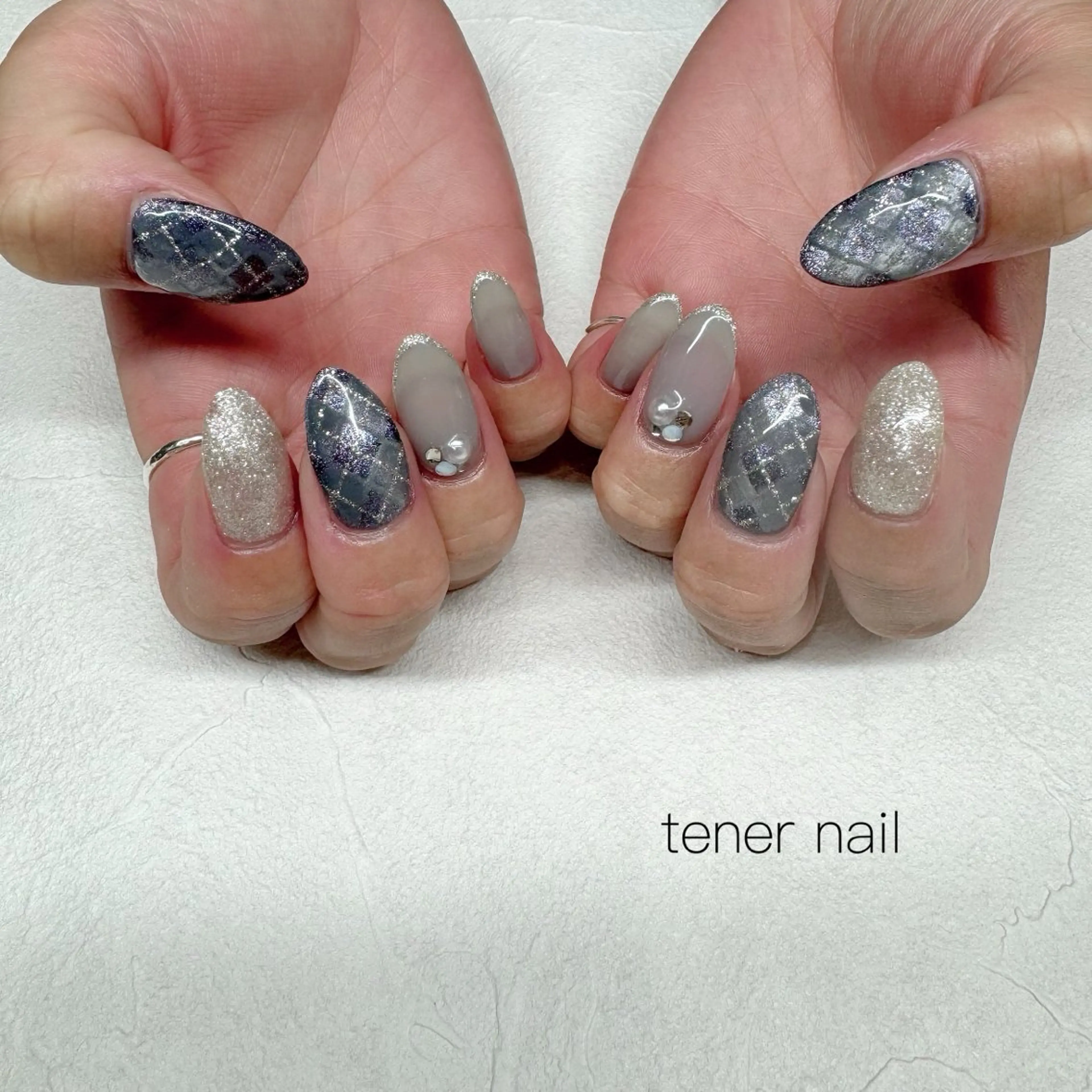 ネイル キラキラネイル ラメ(グリッター) ハンドネイル tener  nail  テネルネイル所属・テネルネイル tener nailのネイルデザイン