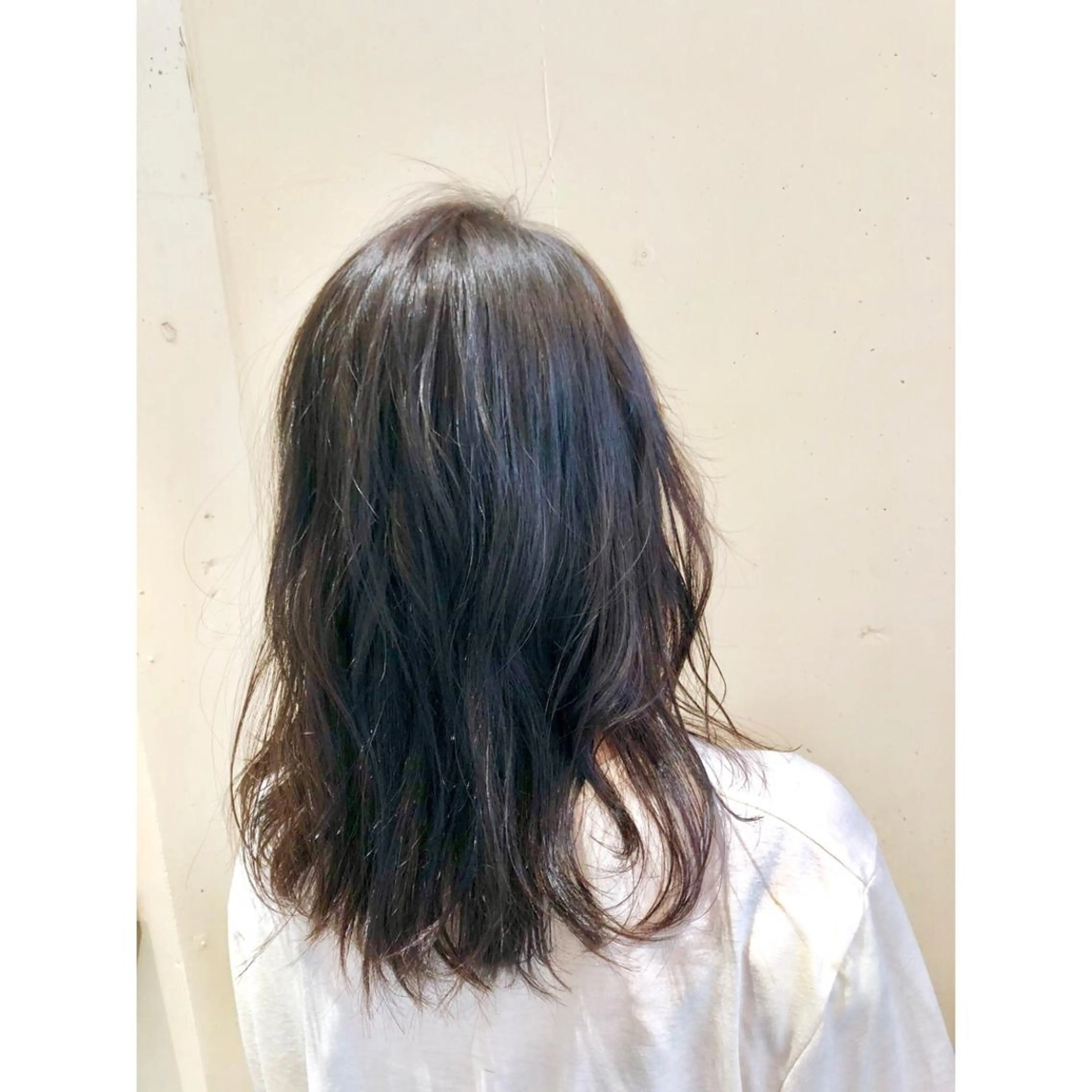 ミディアム カラー パーマ ヘアアレンジ ブリーチ 透明感カラー グラデーションカラー グレージュ ハイライトカラー 【ツヤ髪美容師】 ツダケイスケのヘアスタイル