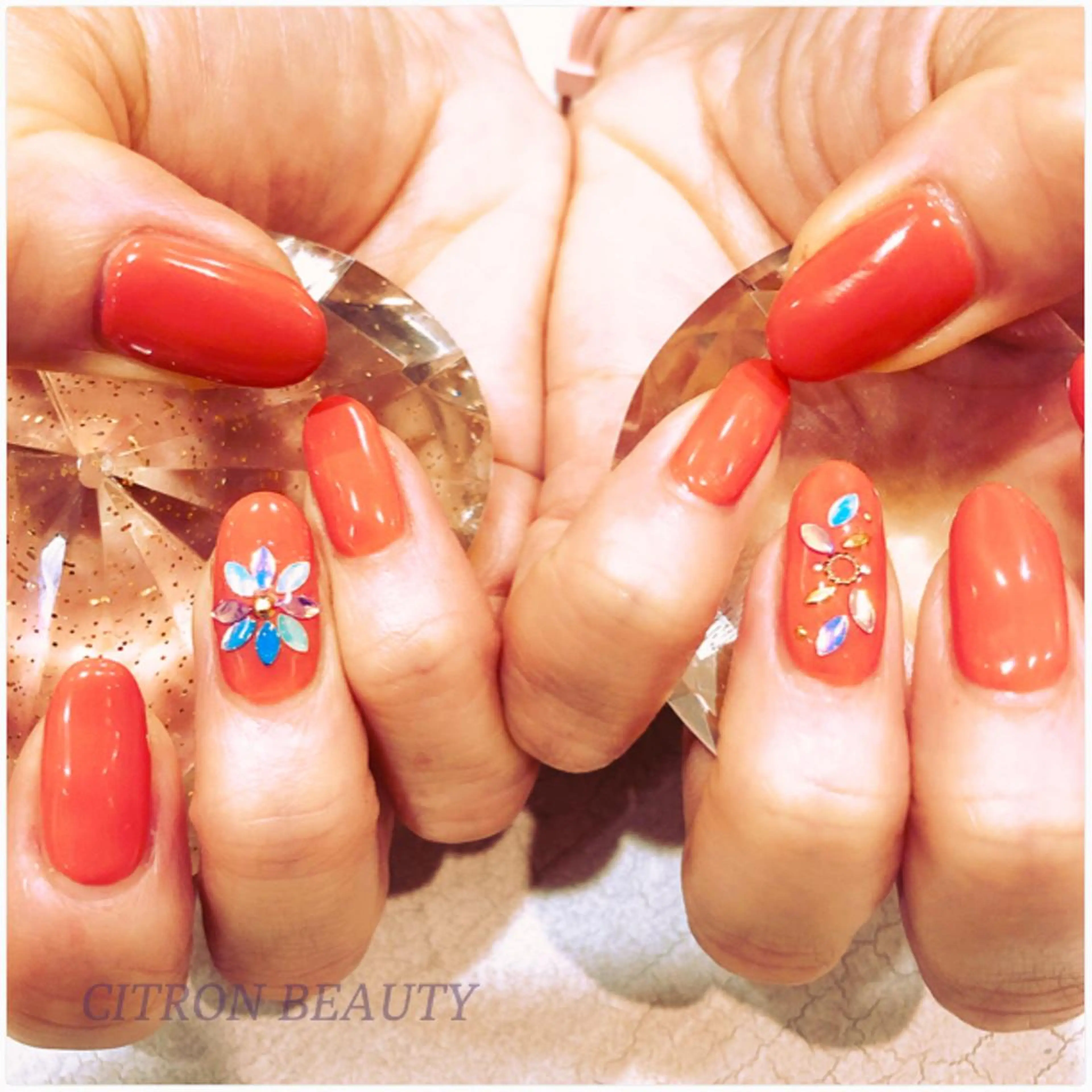 ネイル オーロラネイル CITRON NAIL💅練習生のネイルデザイン