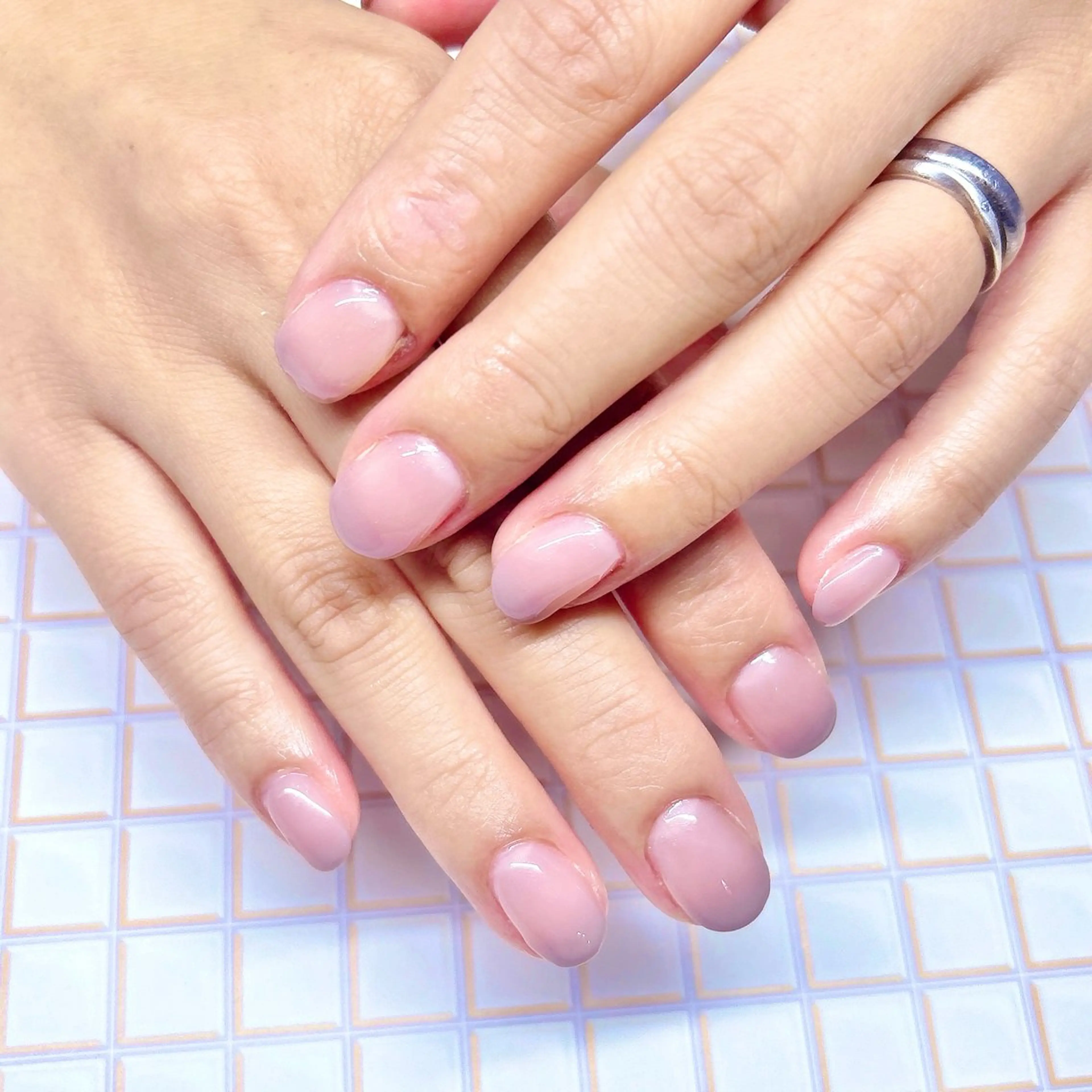 ネイル オフィスネイル シンプルネイル MYu Beauty Salon  MAIのネイルデザイン