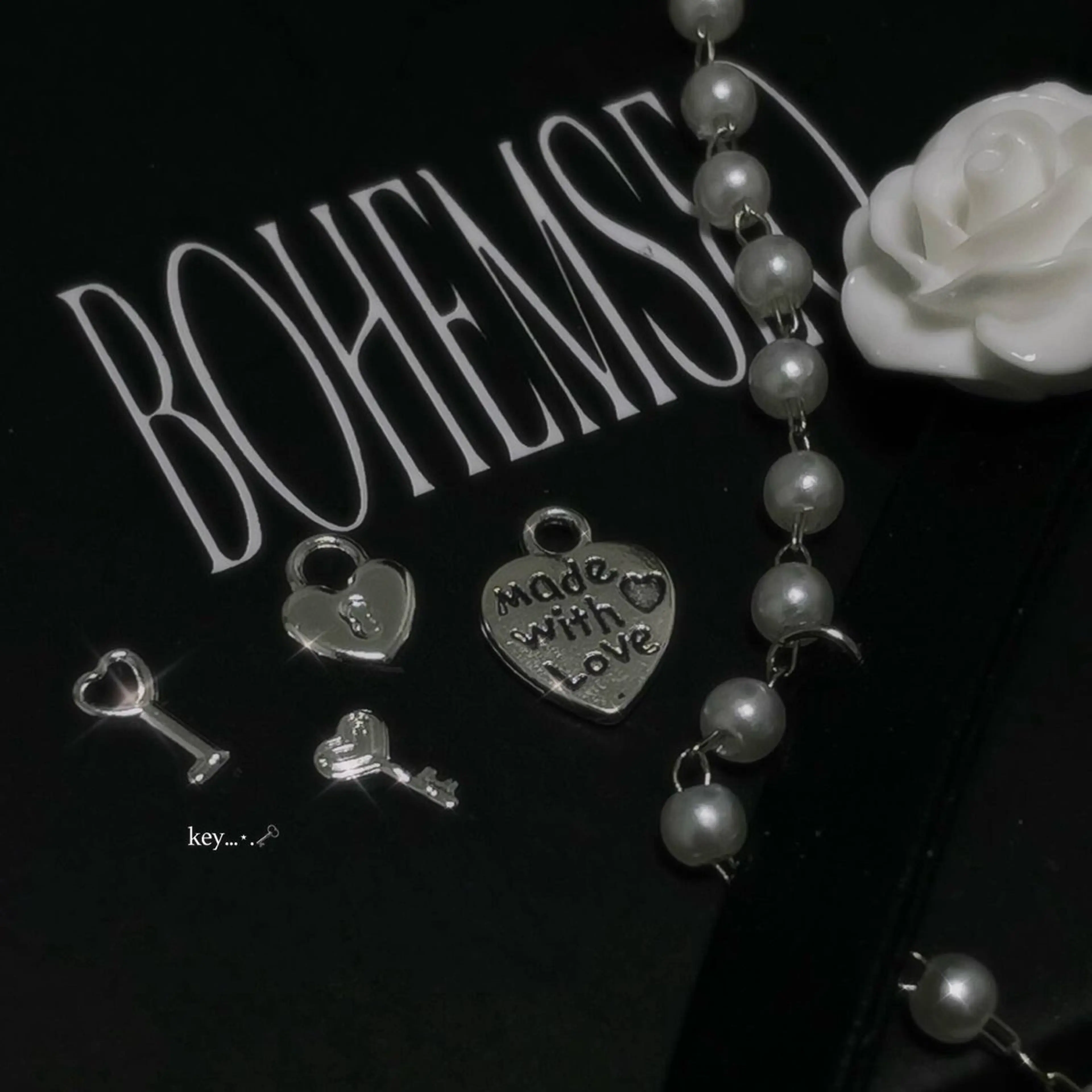 MINAMI໒꒱ Y2K、韓国ガーリーのネイルデザイン