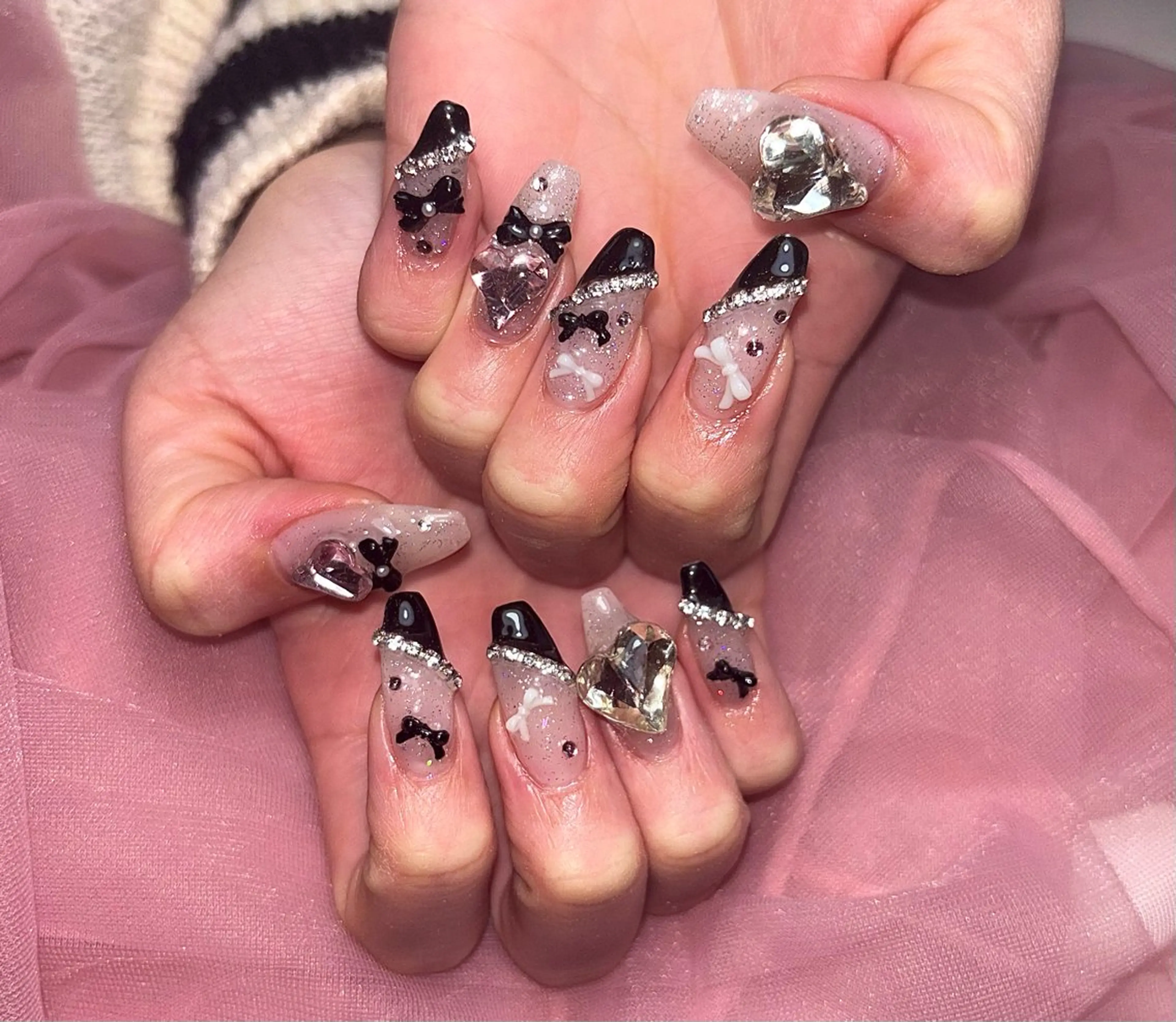 ネイル ハンドネイル 𝐁𝐞𝐥𝐥 𝐦𝐞のネイルデザイン