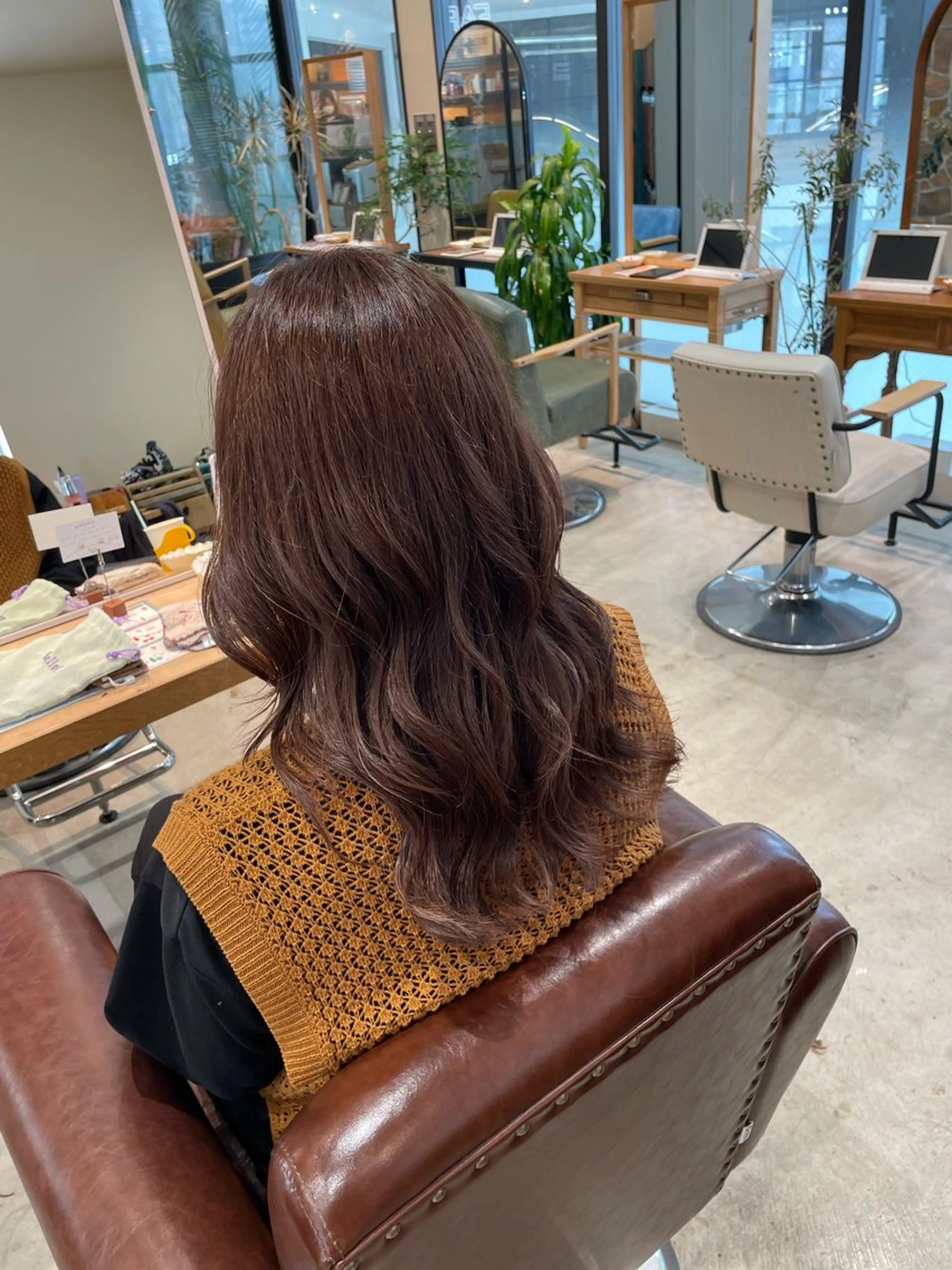 セミロング カラー レイヤーカット 麻生 雪菜のマツエク・マツパデザイン