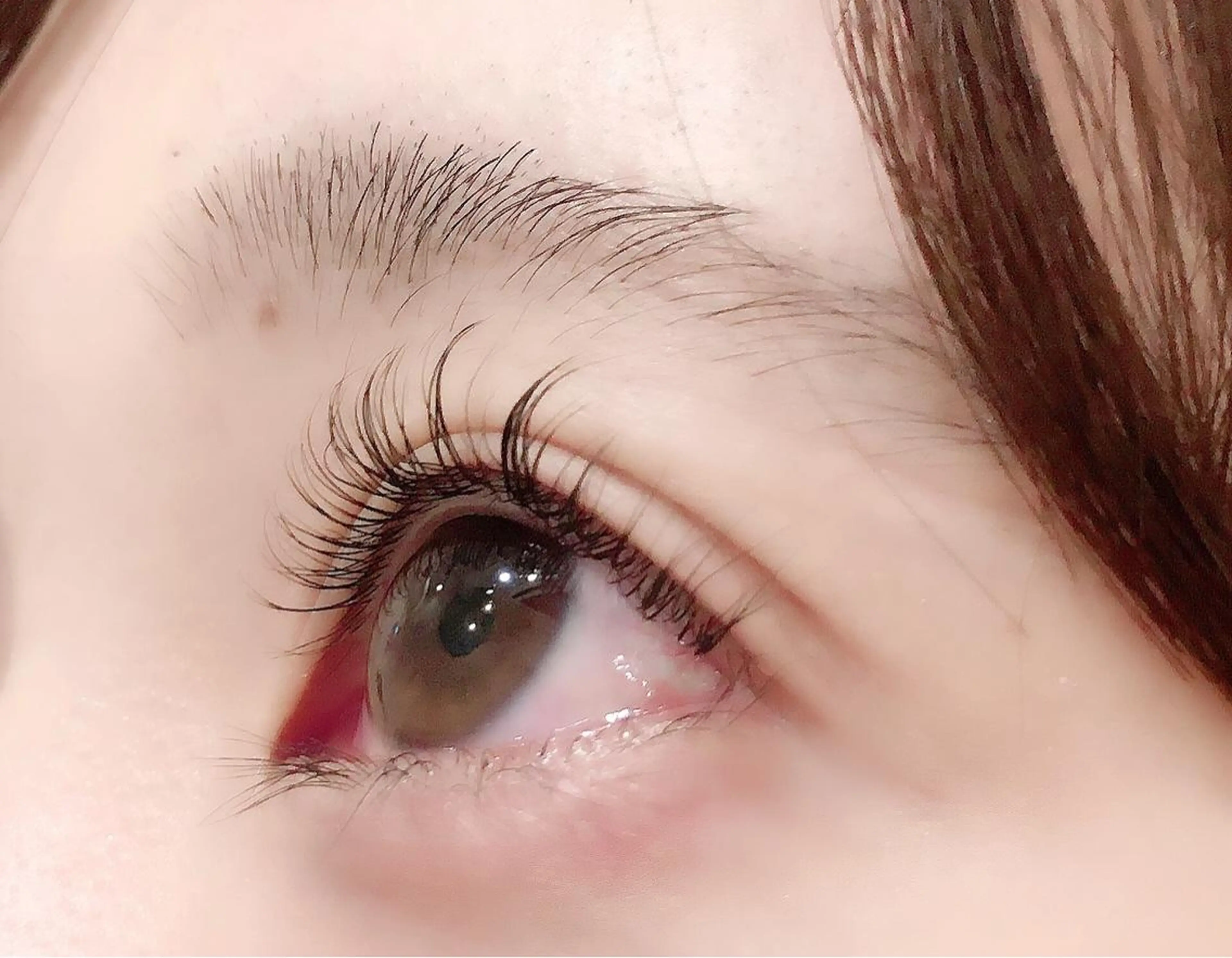 マツエク・マツパ ネイル&アイ QUEEN&CRIMSON所属・眉WAX/ピーリング ホワイトニングの眉毛・アイブロウイメージ