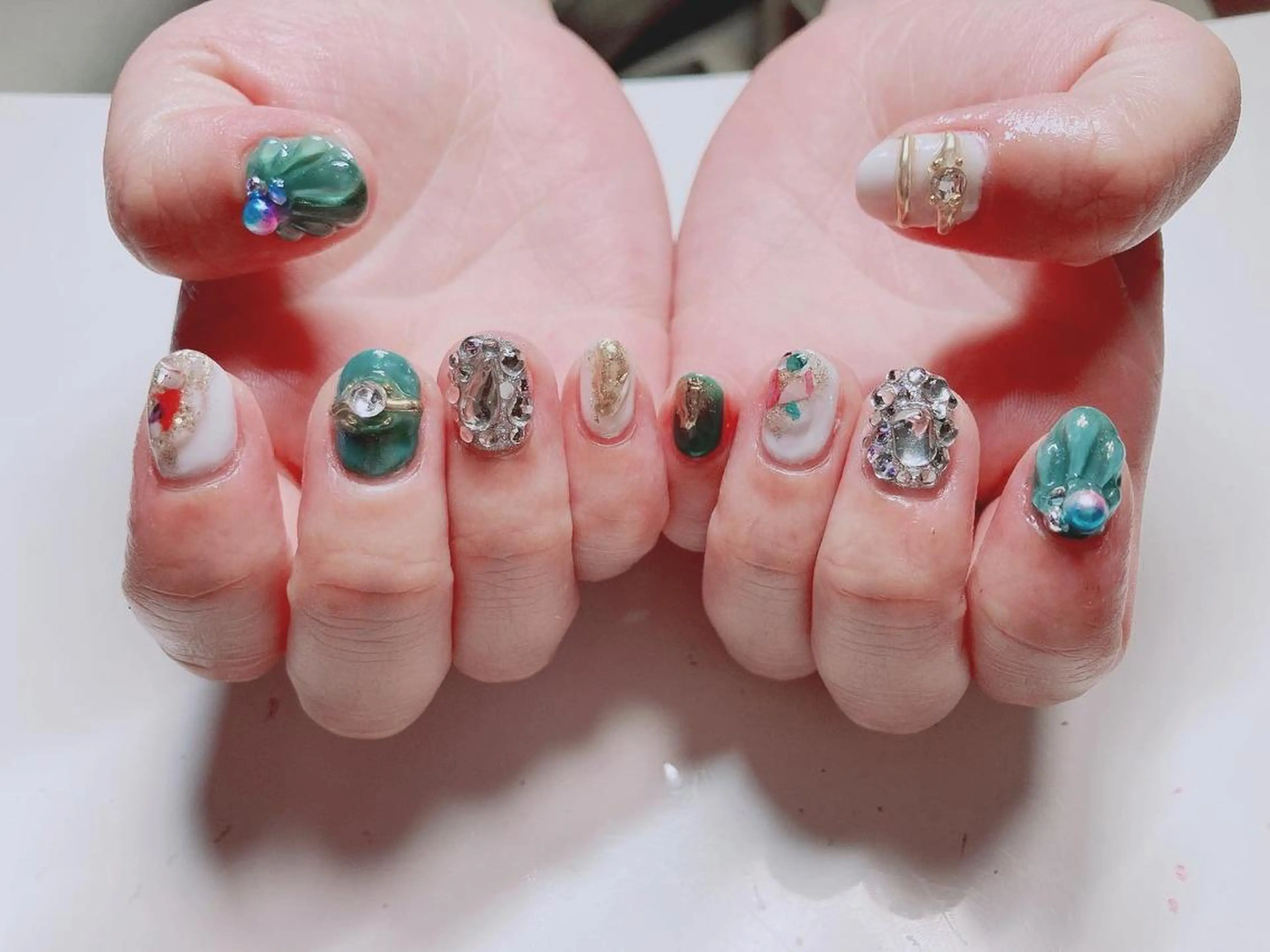 ネイル 持ち込み ハンドネイル ハンドケア YunAsu ひぃちゃんのエステ・リラクイメージ