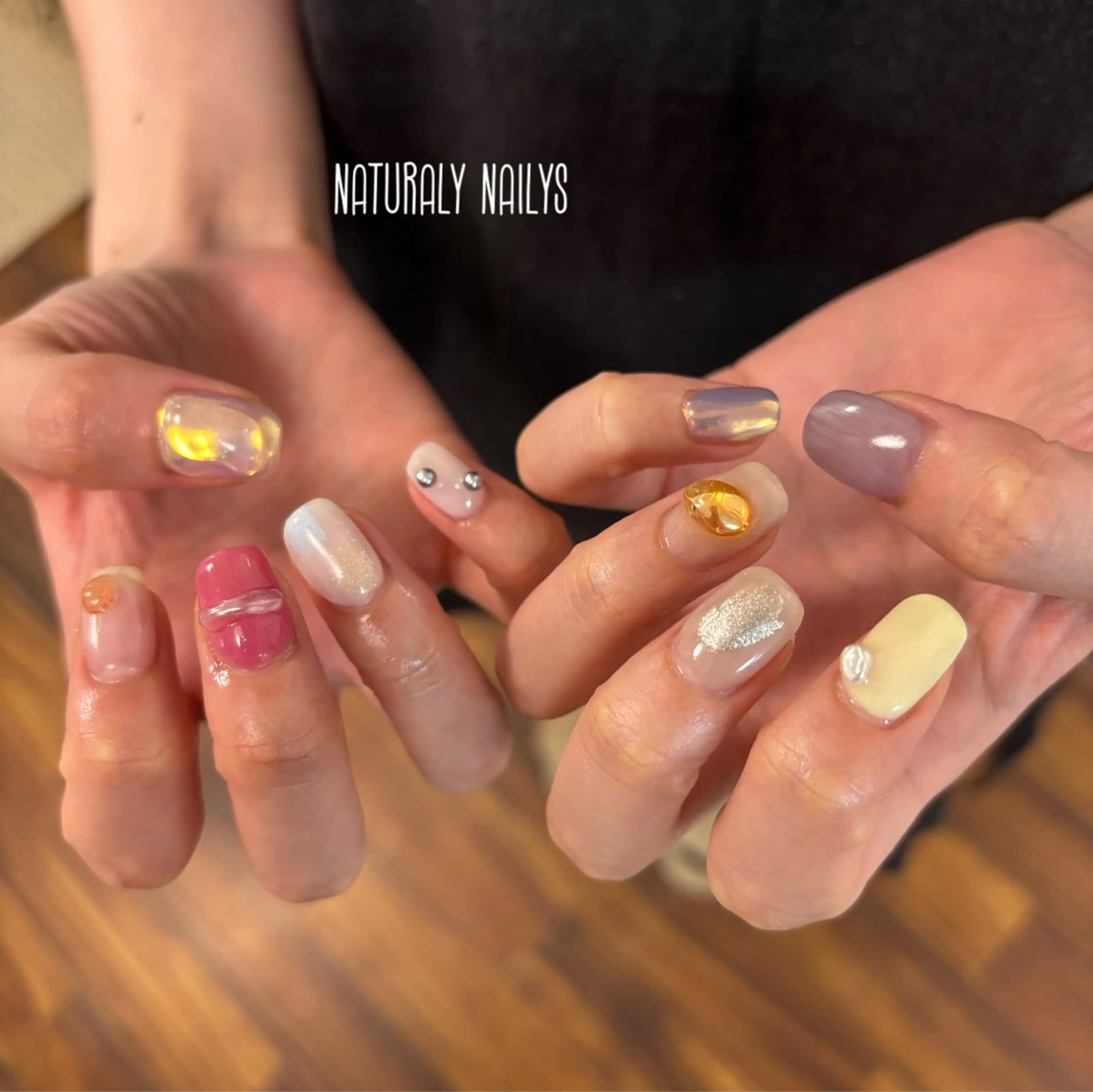 ネイル Naturaly Nailys所属・プライベートサロン rieのネイルデザイン