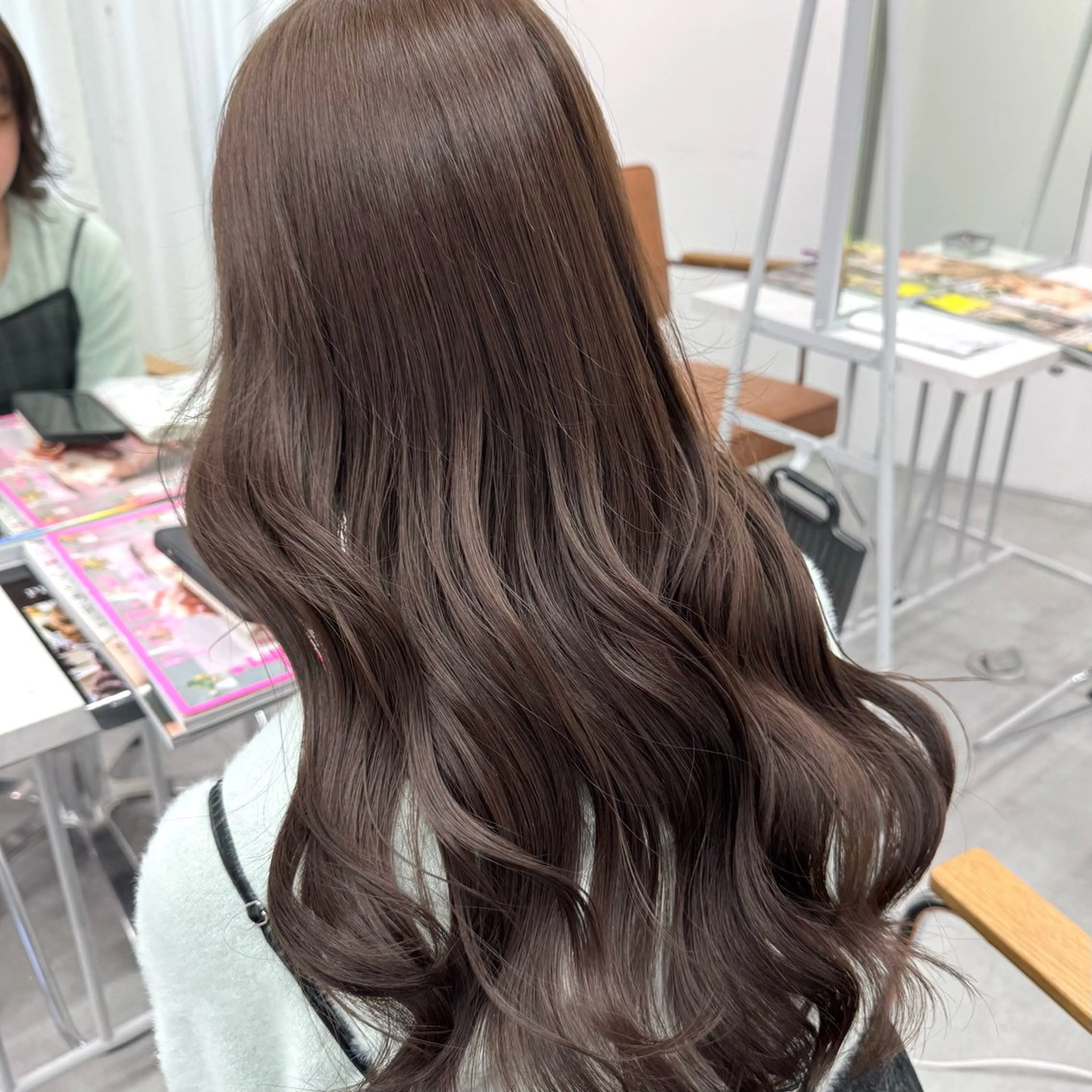 ロング カラー ヘアアレンジ ヘアカラー ブリーチなしカラー /ベージュ/安形翔のヘアスタイル