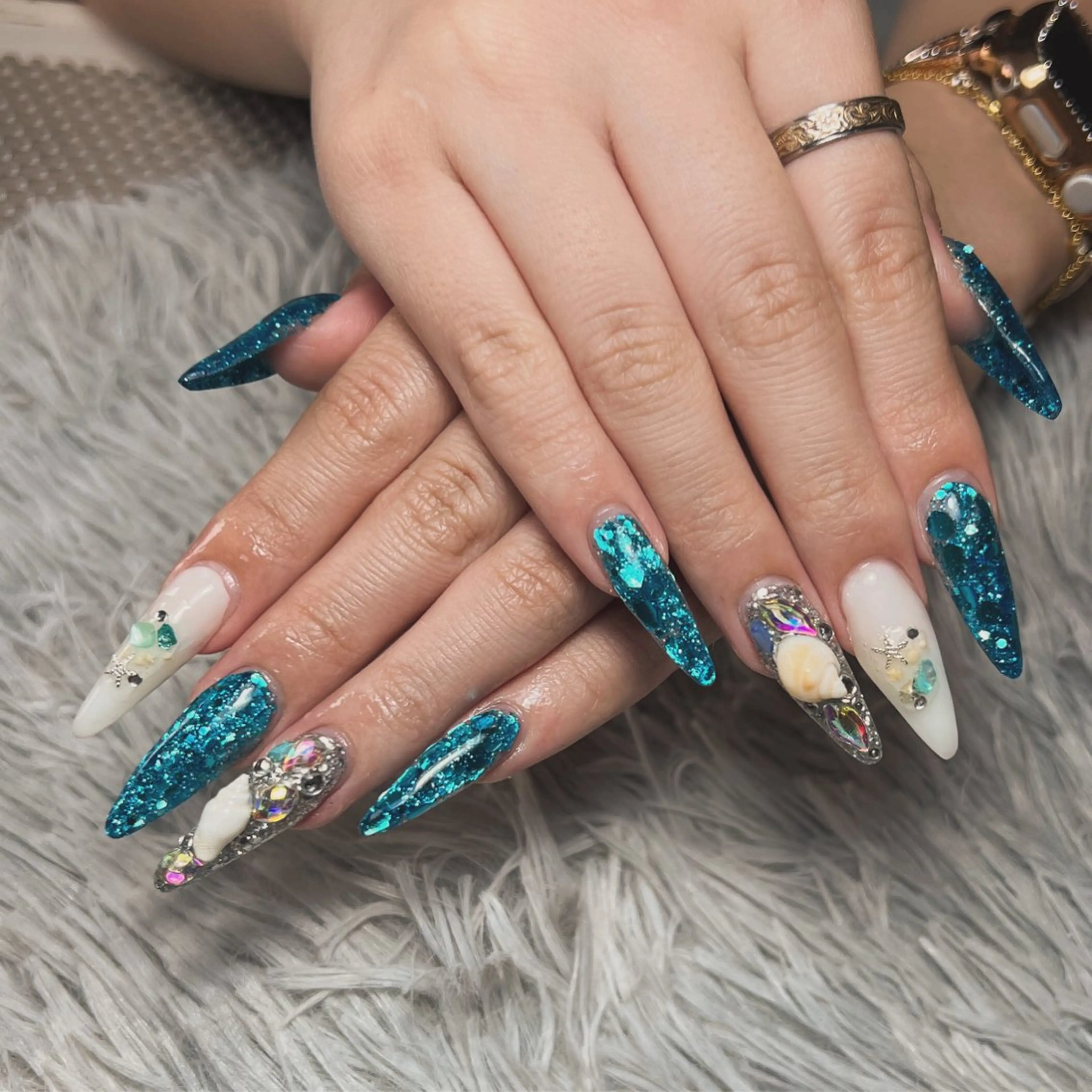 ネイル スカルプネイル 夏ネイル ハンドネイル シェヌネイル JURAのネイルデザイン