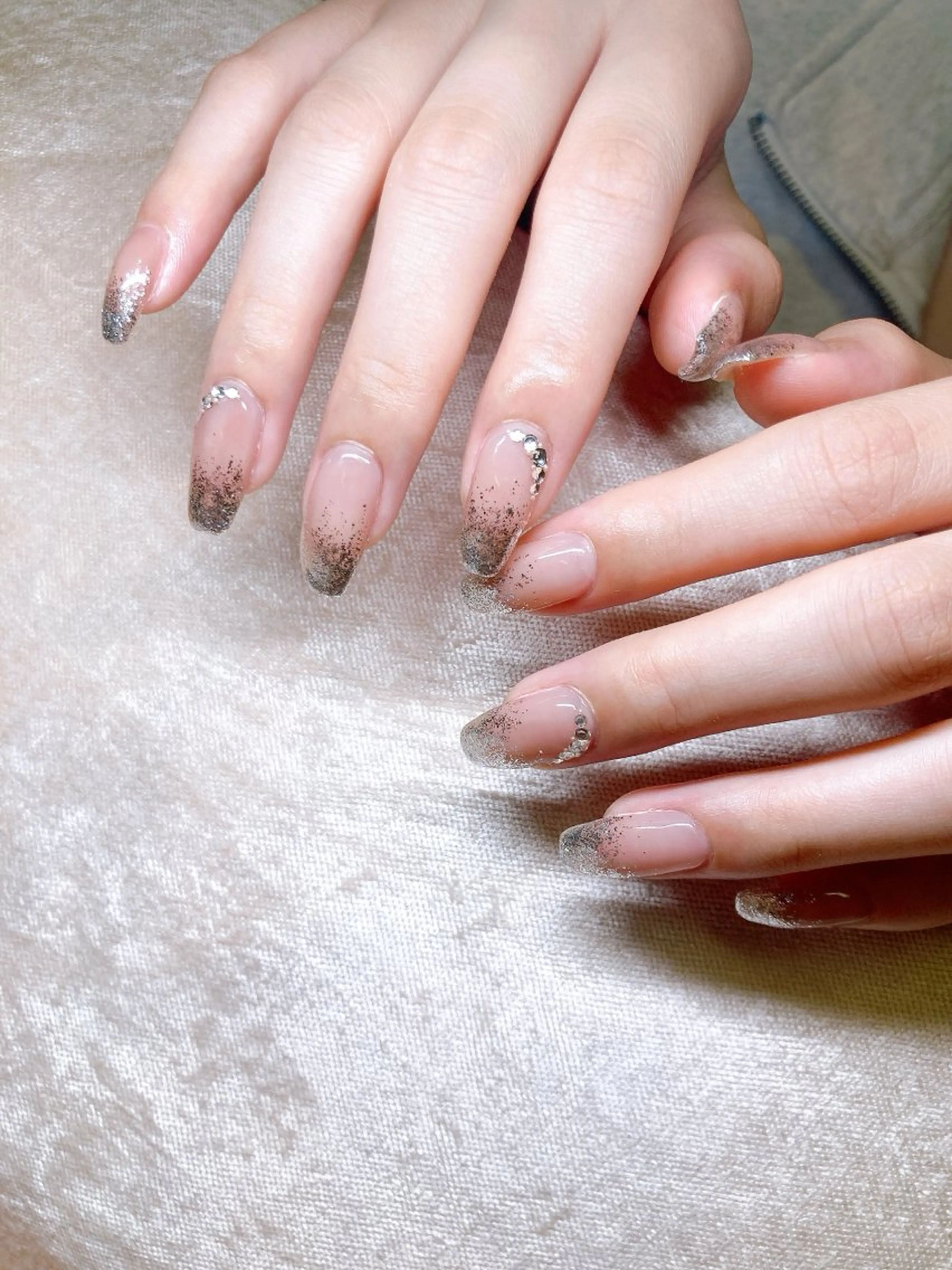 ネイル ECLAT エクラ所属・寺山 千鶴のネイルデザイン