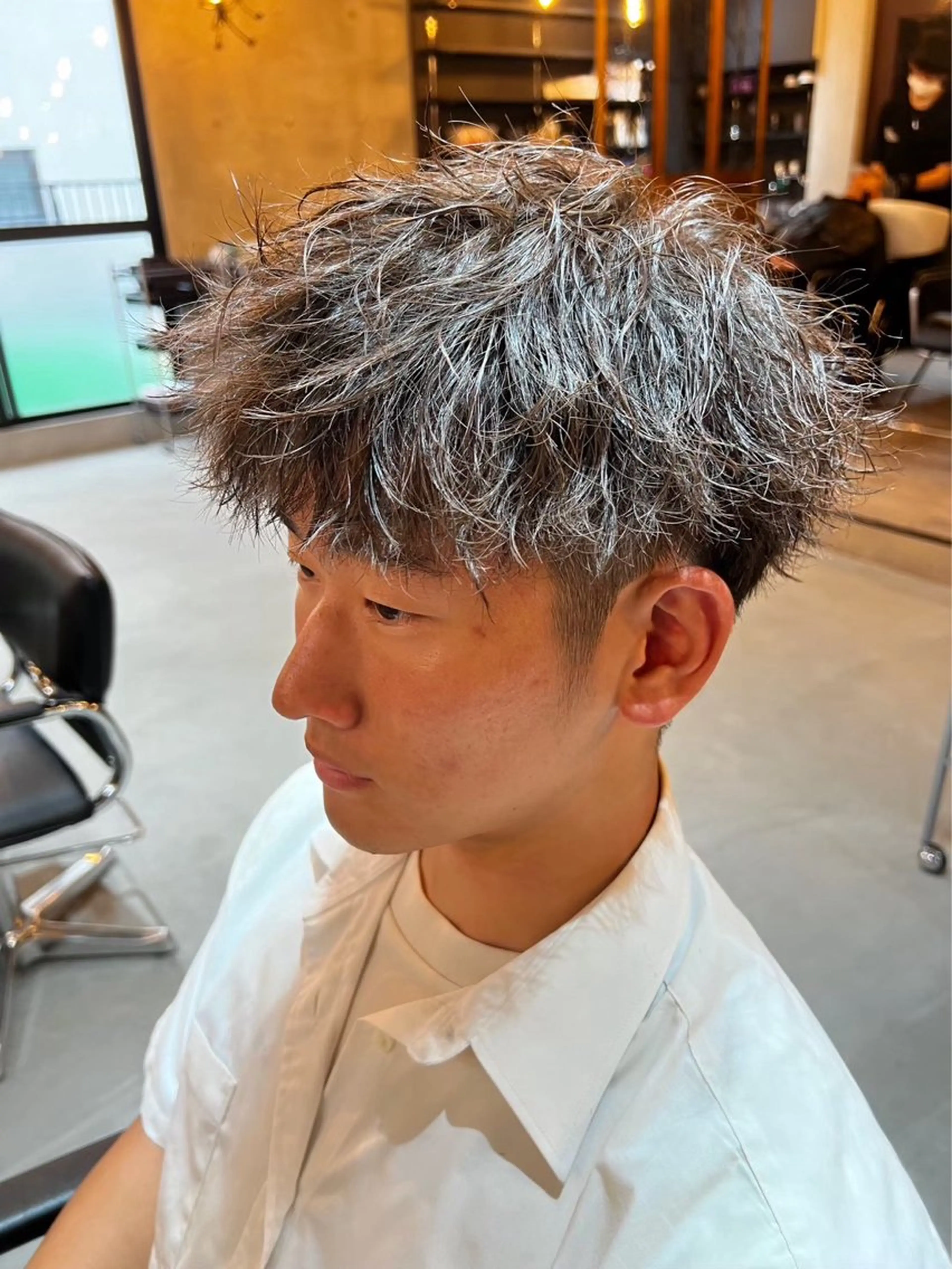 ショート パーマ メンズ おがた たくむの眉毛・アイブロウイメージ