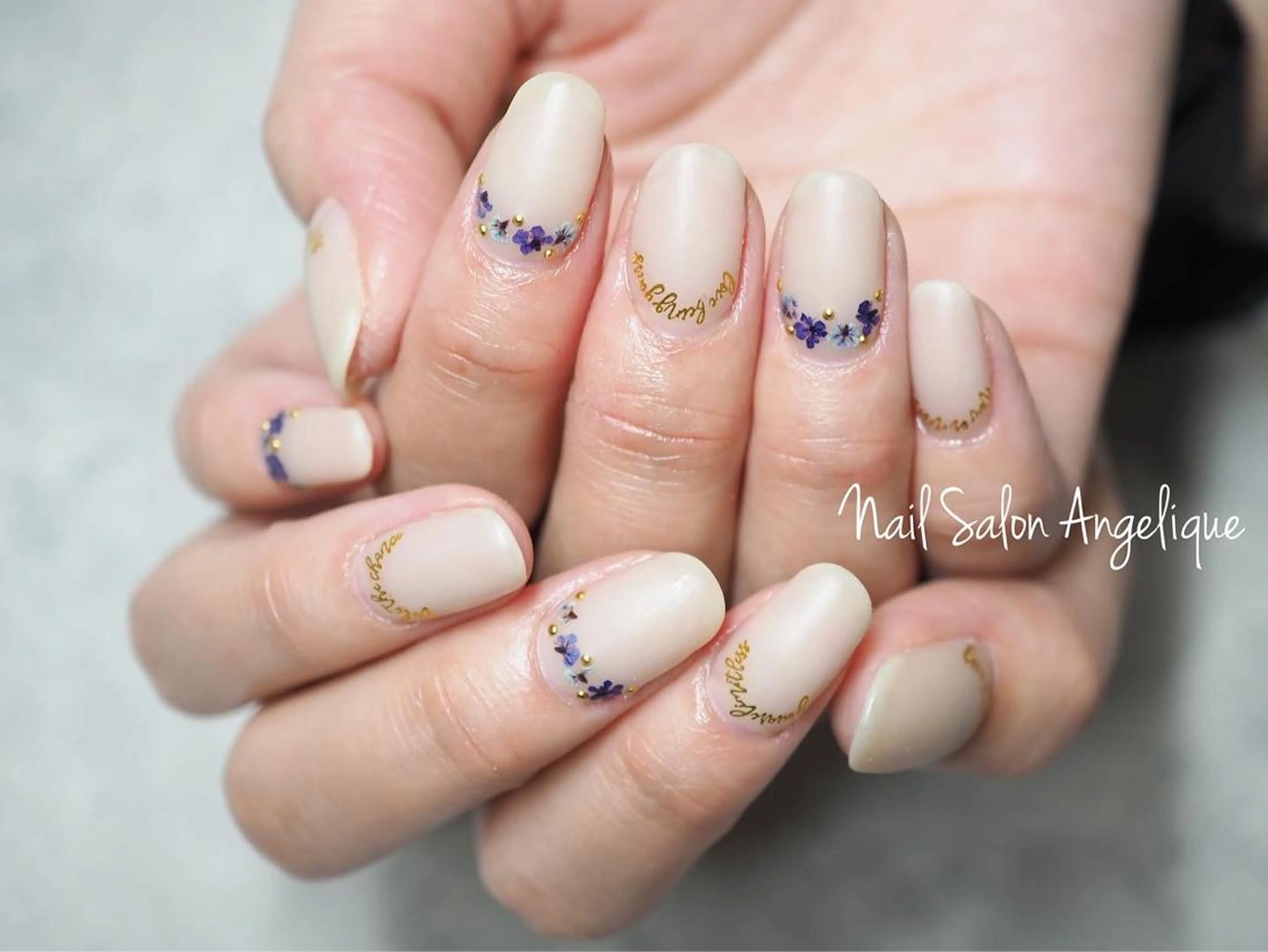 ショート ネイル フラワーネイル ハンドネイル Nailist Rumiのネイルデザイン