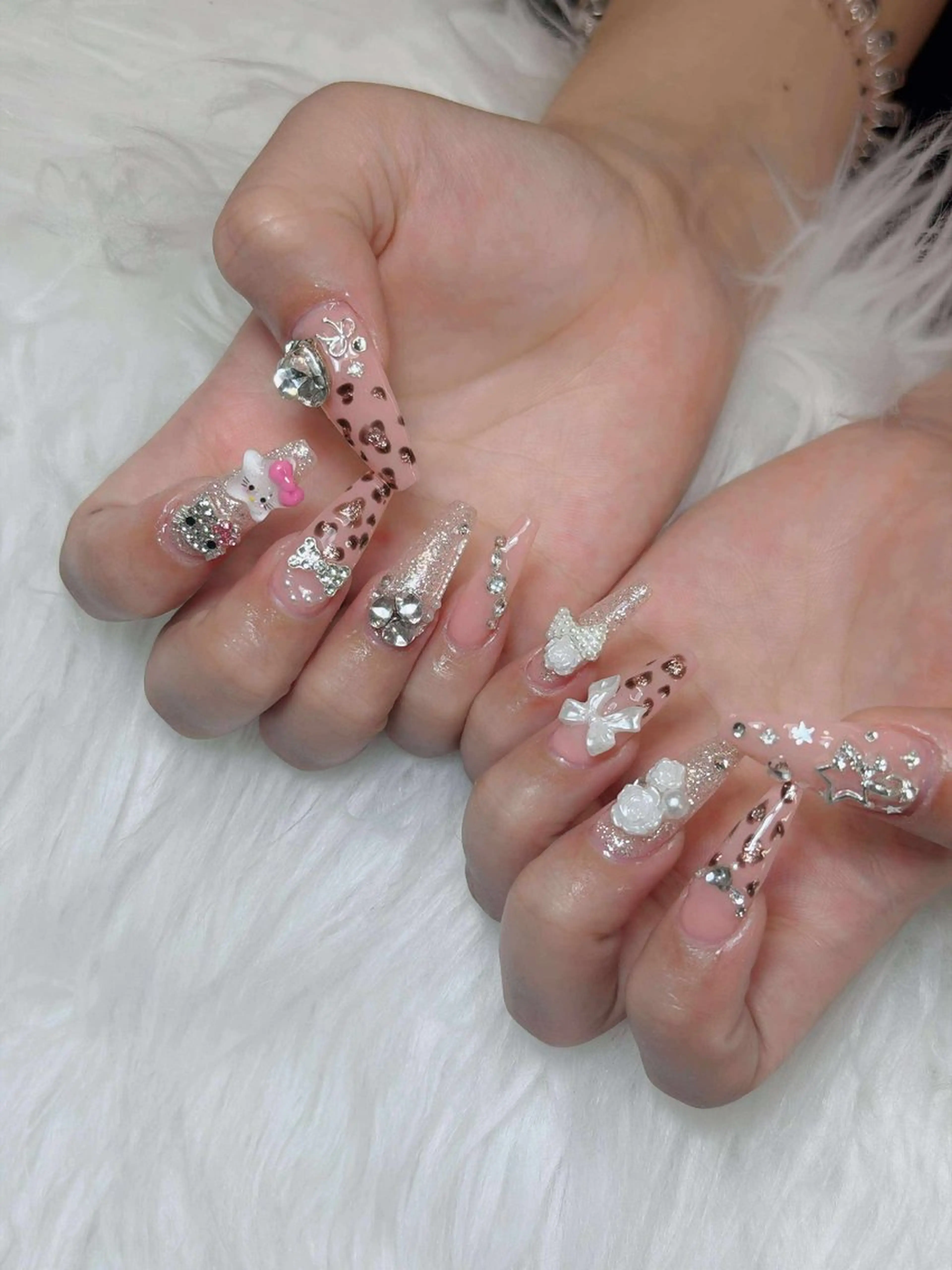 ネイル オーロラネイル チークネイル フットネイル フレンチネイル 韓国ネイル ハンドネイル Lumi Nailのネイルデザイン