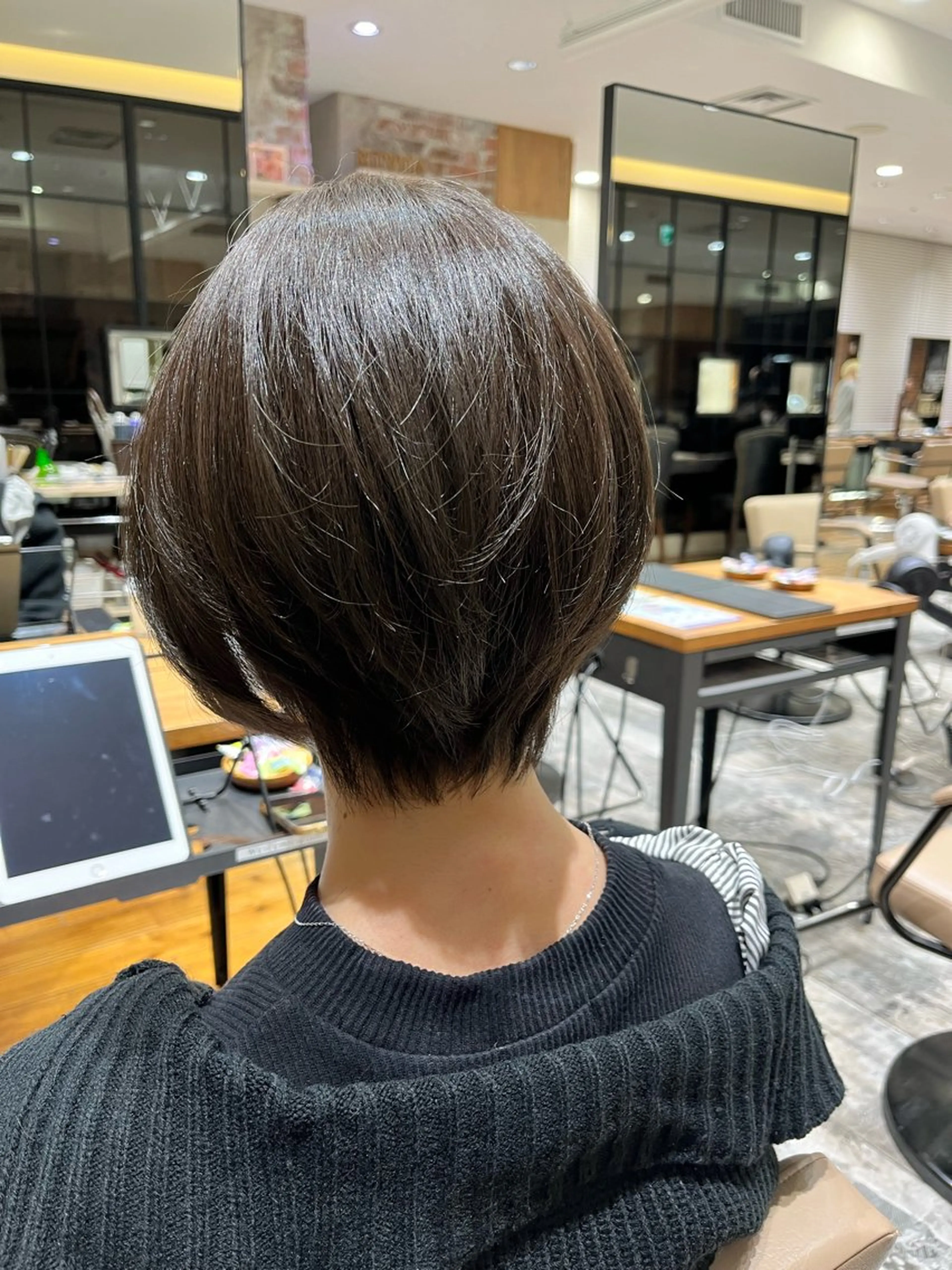 ショート 顔まわりカット 前髪カット安井楽人のヘアスタイル