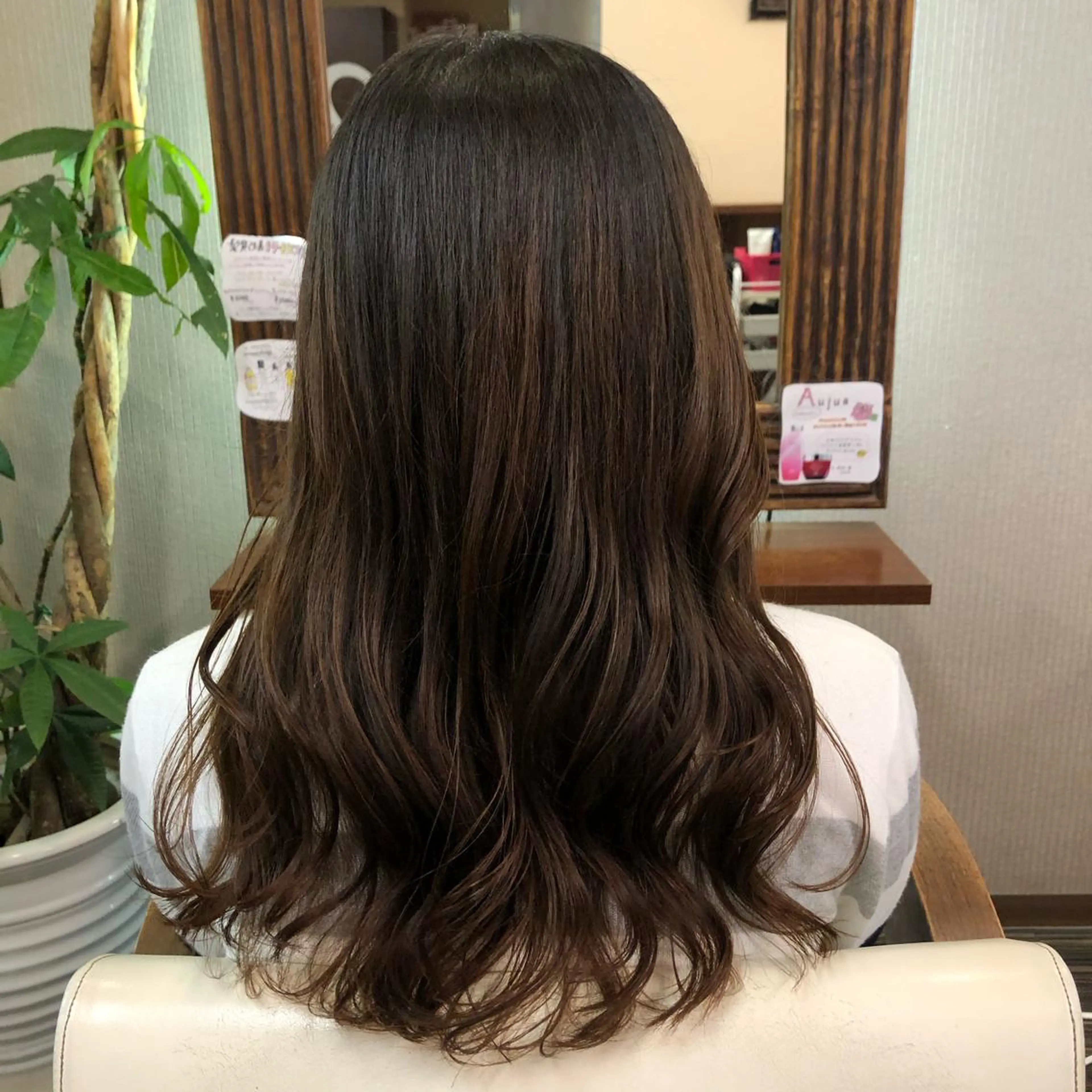 セミロング カット トリートメント 山崎 絵莉香のヘアスタイル