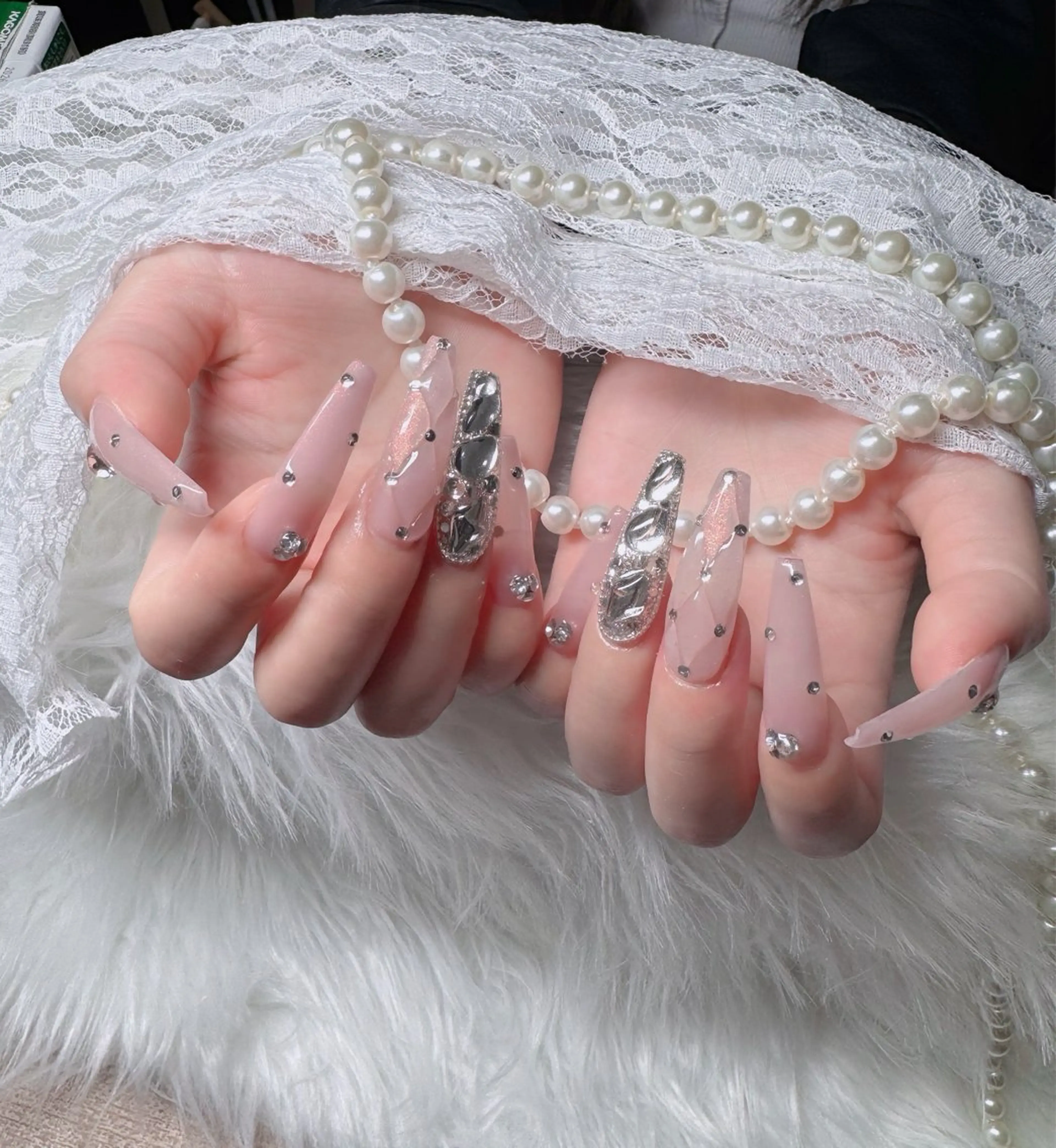 ネイル フレンチネイル ジェルネイル ガラスフレンチ ハロウィン ハート ハンドネイル H.baby Nail Salonのネイルデザイン