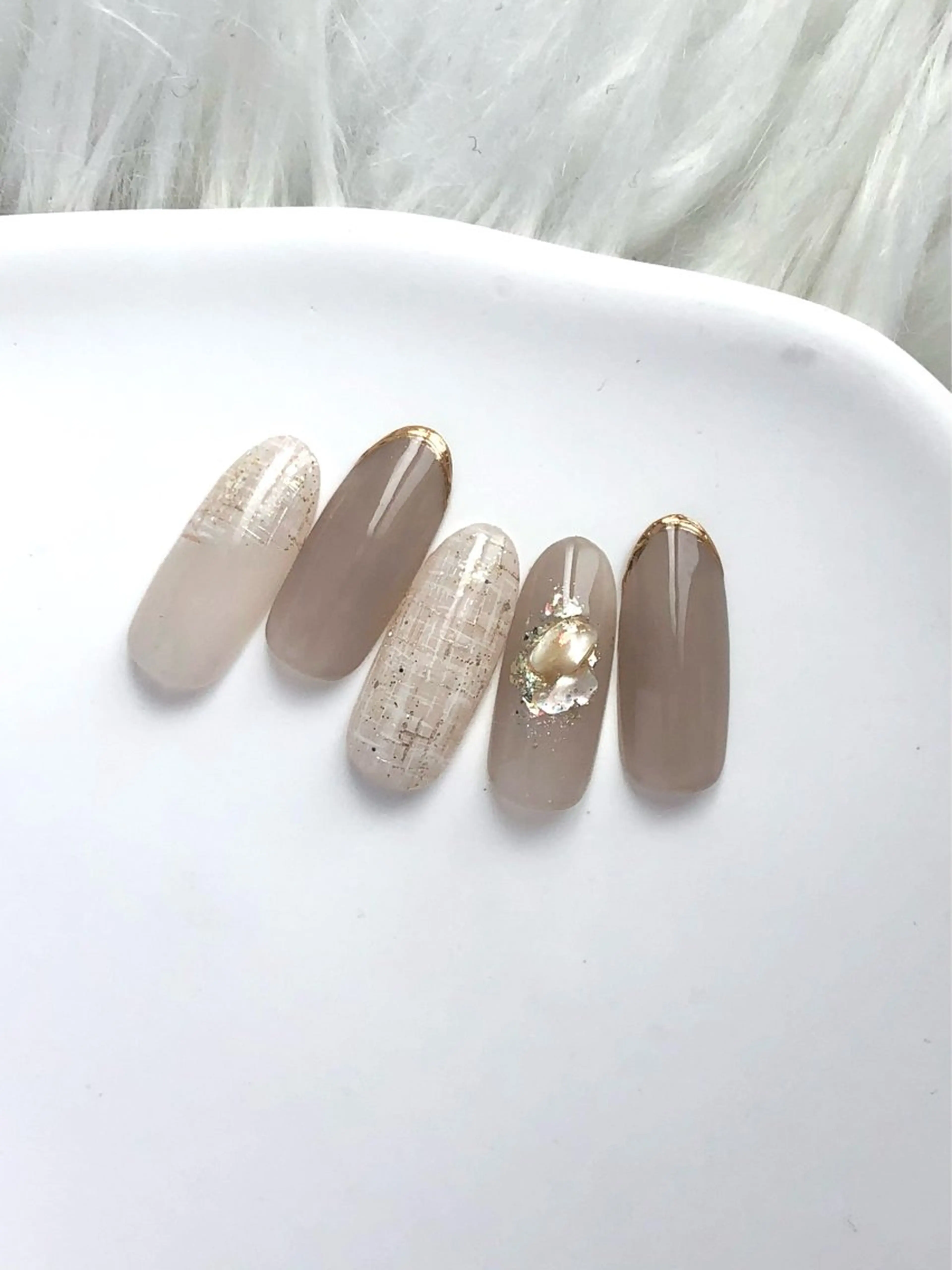 ネイル ツイードネイル 冬ネイル シンプルネイル EMIKOのネイルデザイン