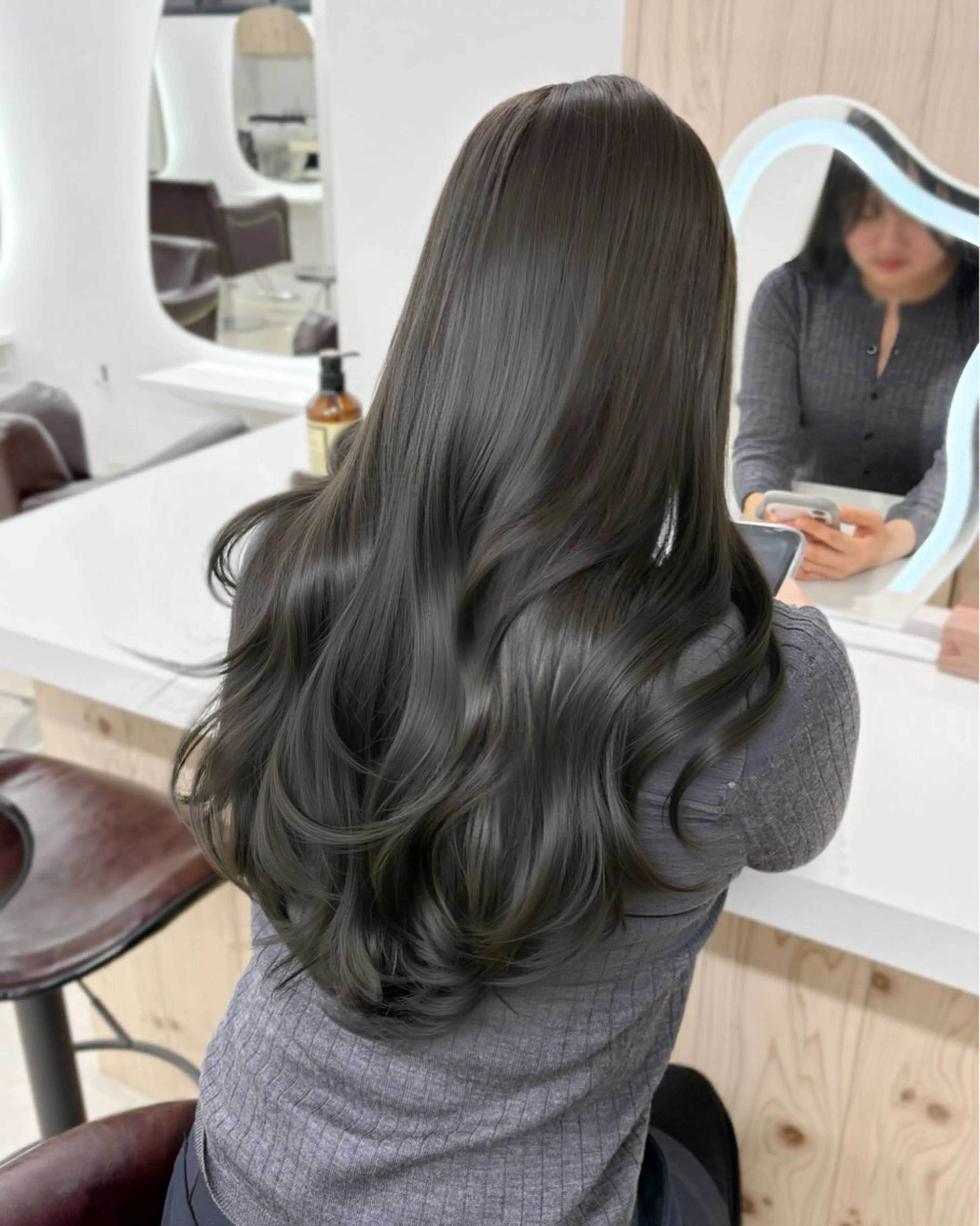 セミロング カラー カット ヘアカラー トリートメント ヘアセット 新宿/韓国ヘア/ 髪質改善ストレートのヘアスタイル