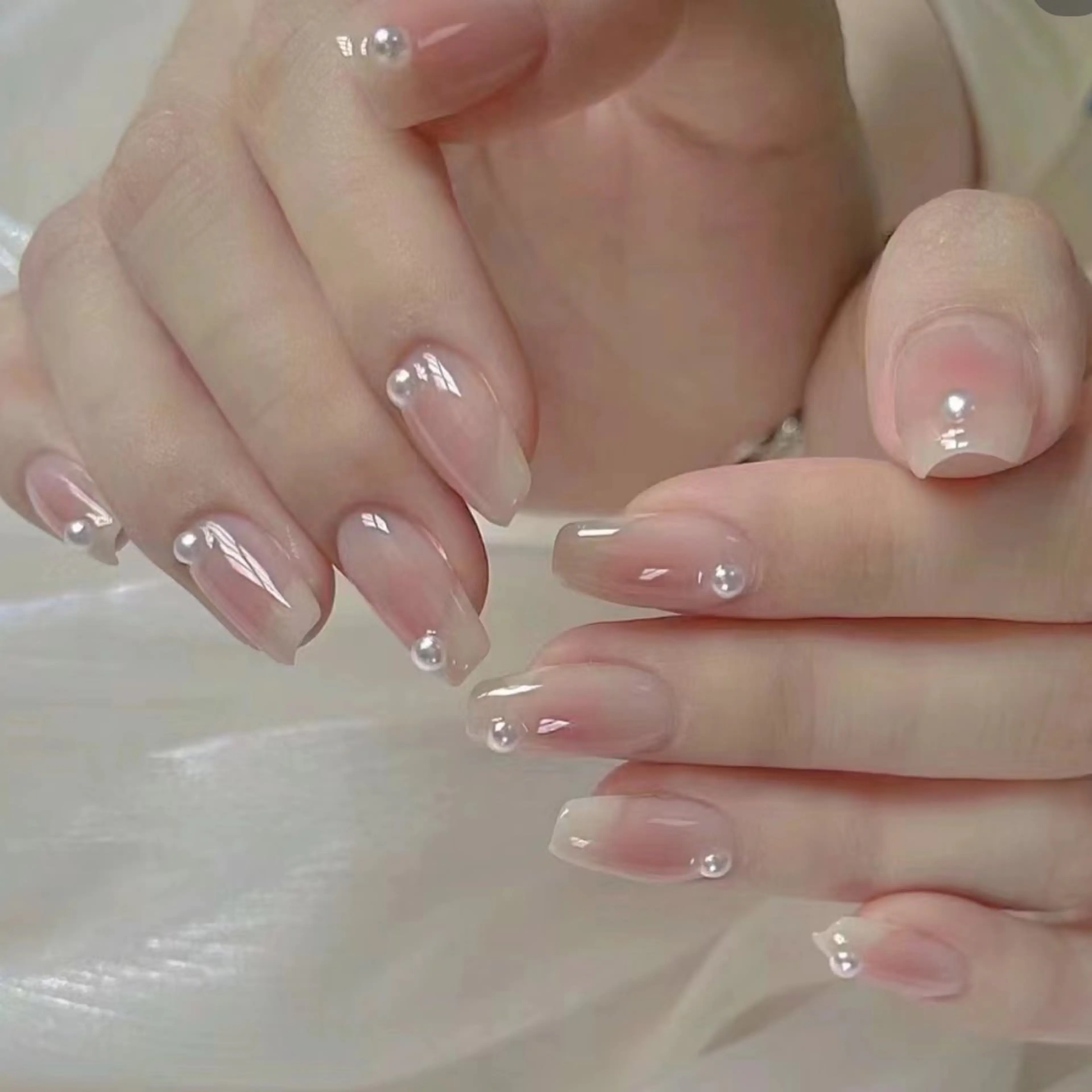 🦋INS大人気チークネイル+ストーンつけ放題【ジェルオフ無料ケア込み】の写真