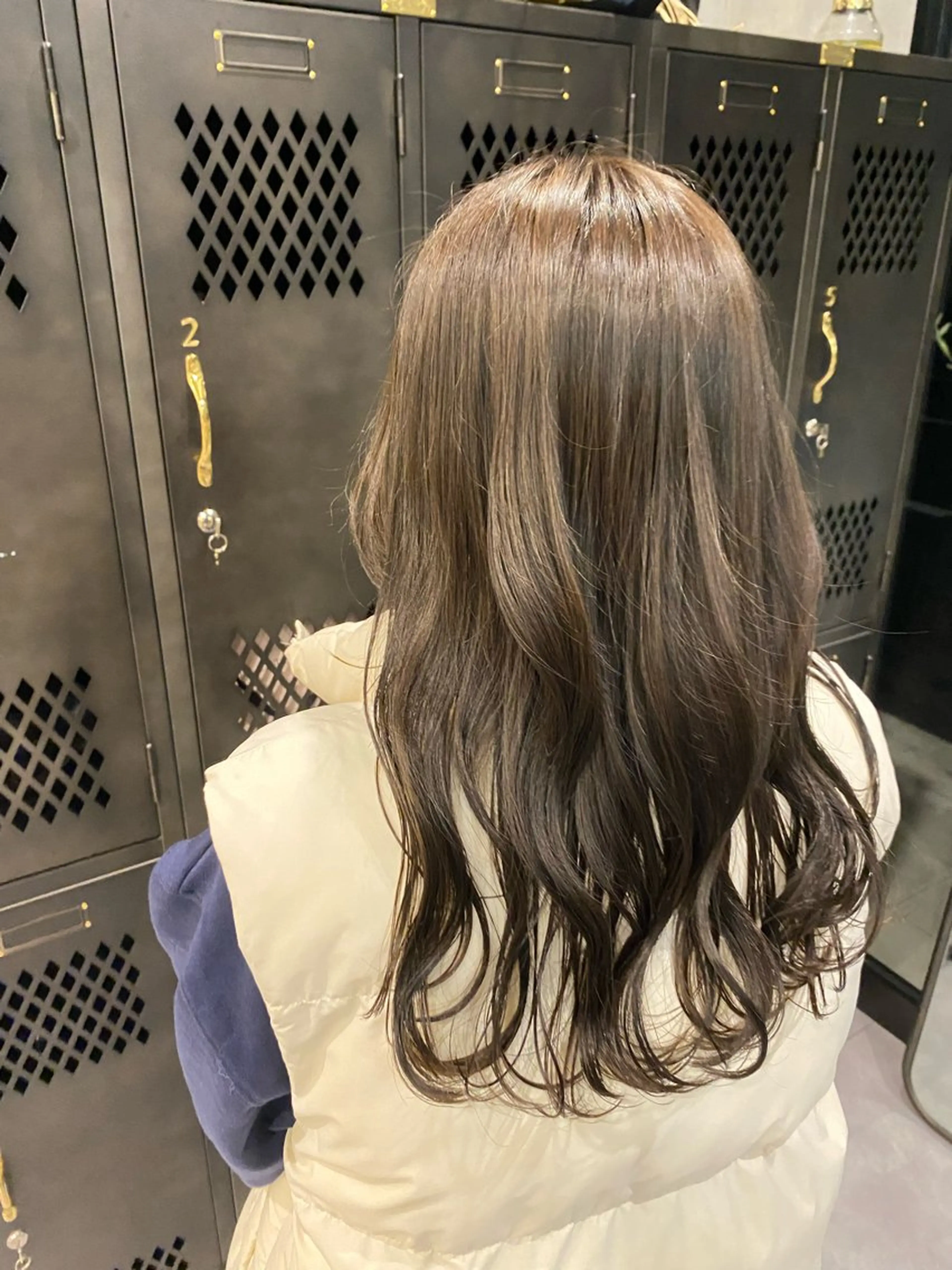 ロング カラー 透明感カラー グレージュ waku所属・豊橋/菜月/ブリーチ /艶カラーハイトーンのヘアスタイル