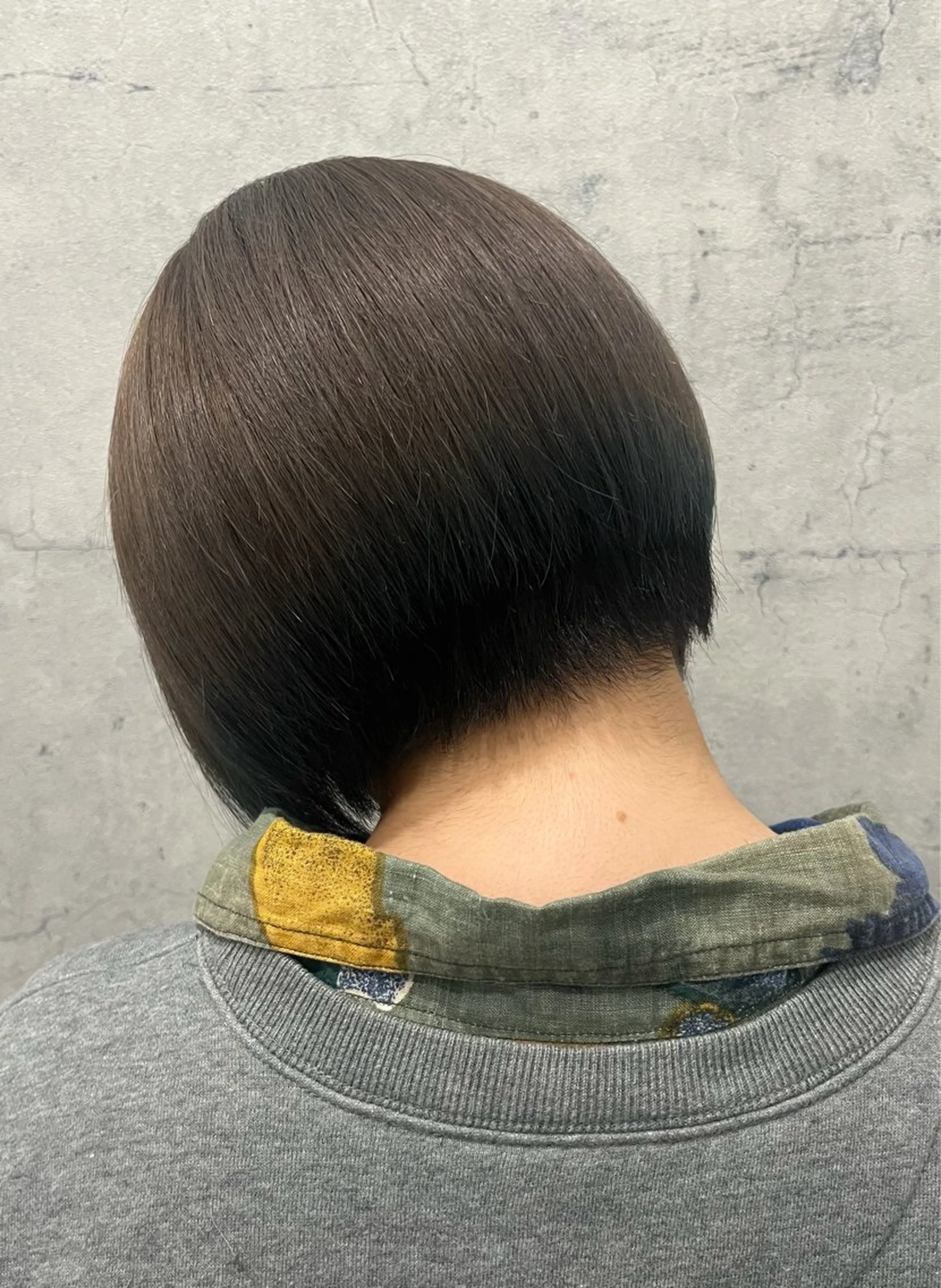 ショート カラー Moe by aria所属・飯田 冴のヘアスタイル