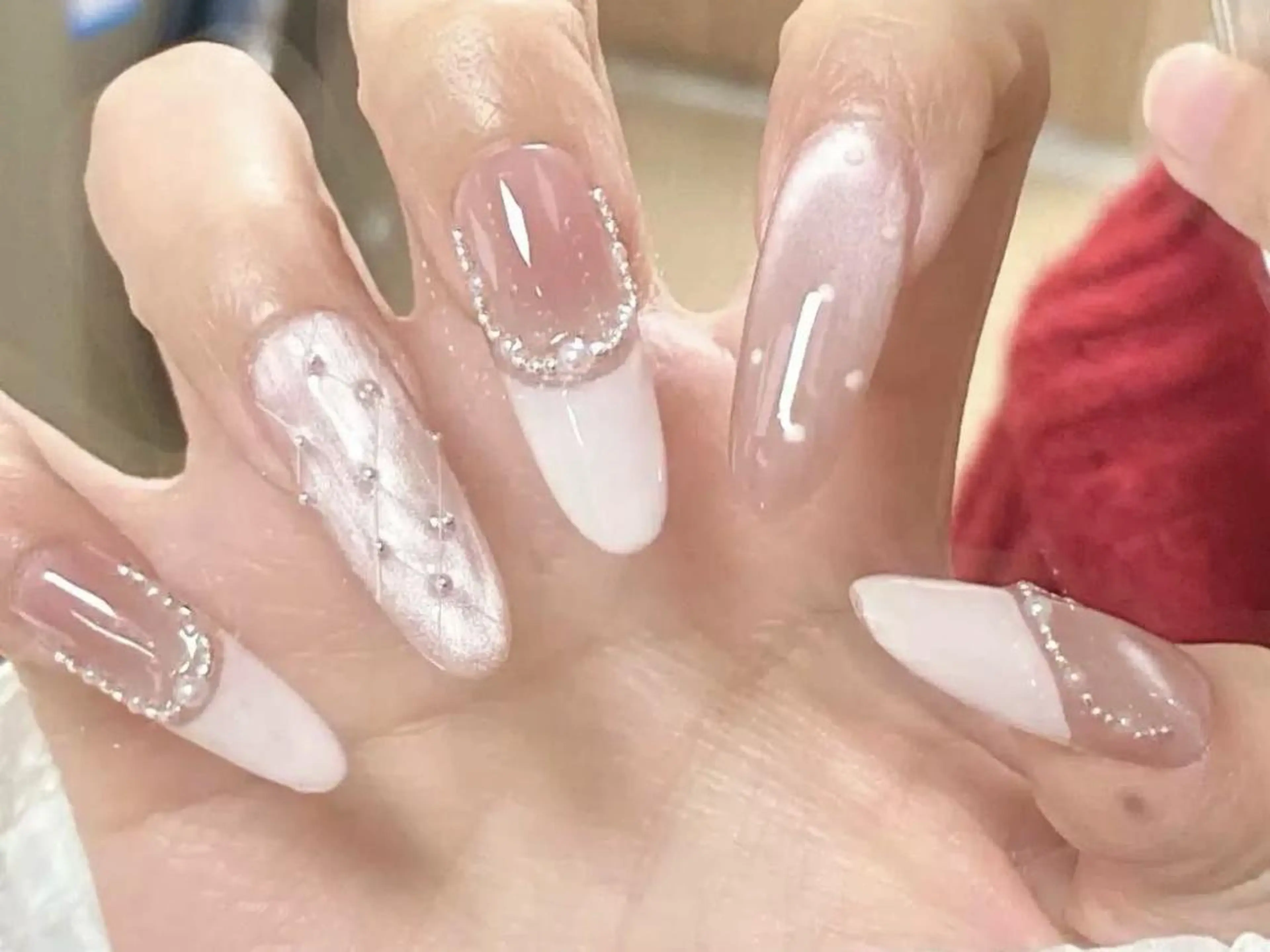 ネイル フレンチネイル ガーリー マグネットネイル ミディアムネイル ピンク ハンドネイル ハンドケア 💅 NikoNikoのネイルデザイン