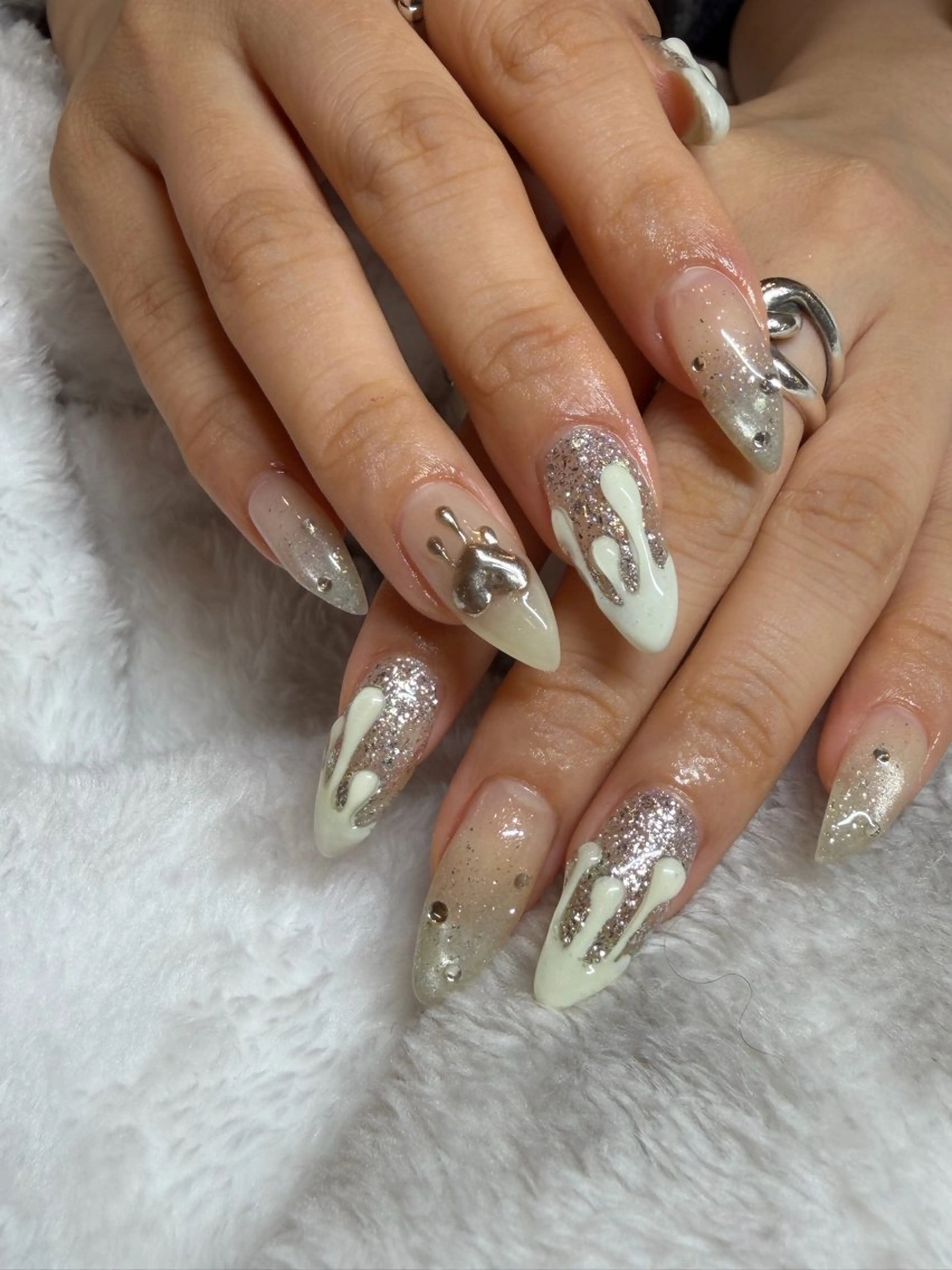 ネイル ハンドネイル revia所属・ERI Nailistのネイルデザイン