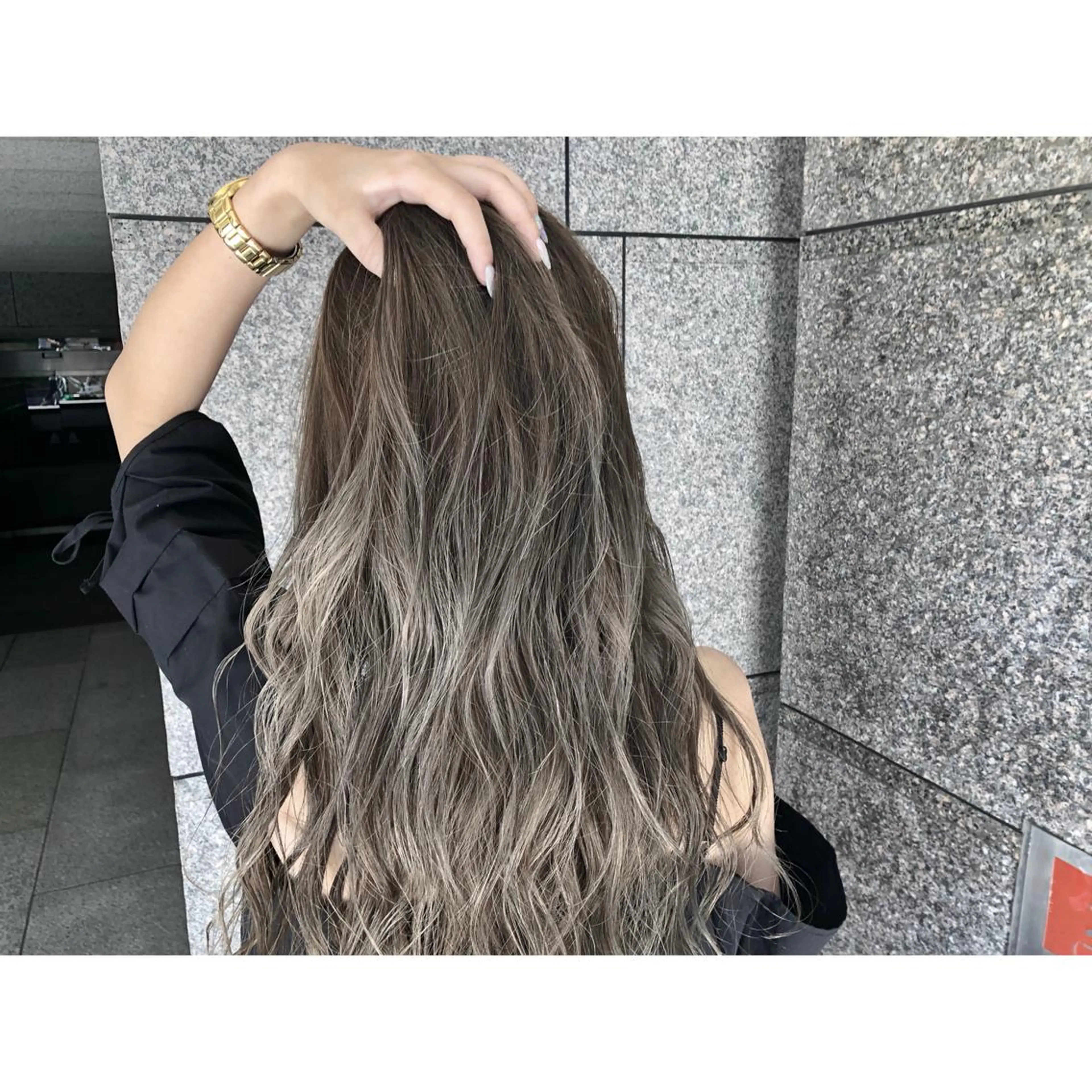 ロング カラー グラデーションカラー 加藤 利基のヘアスタイル