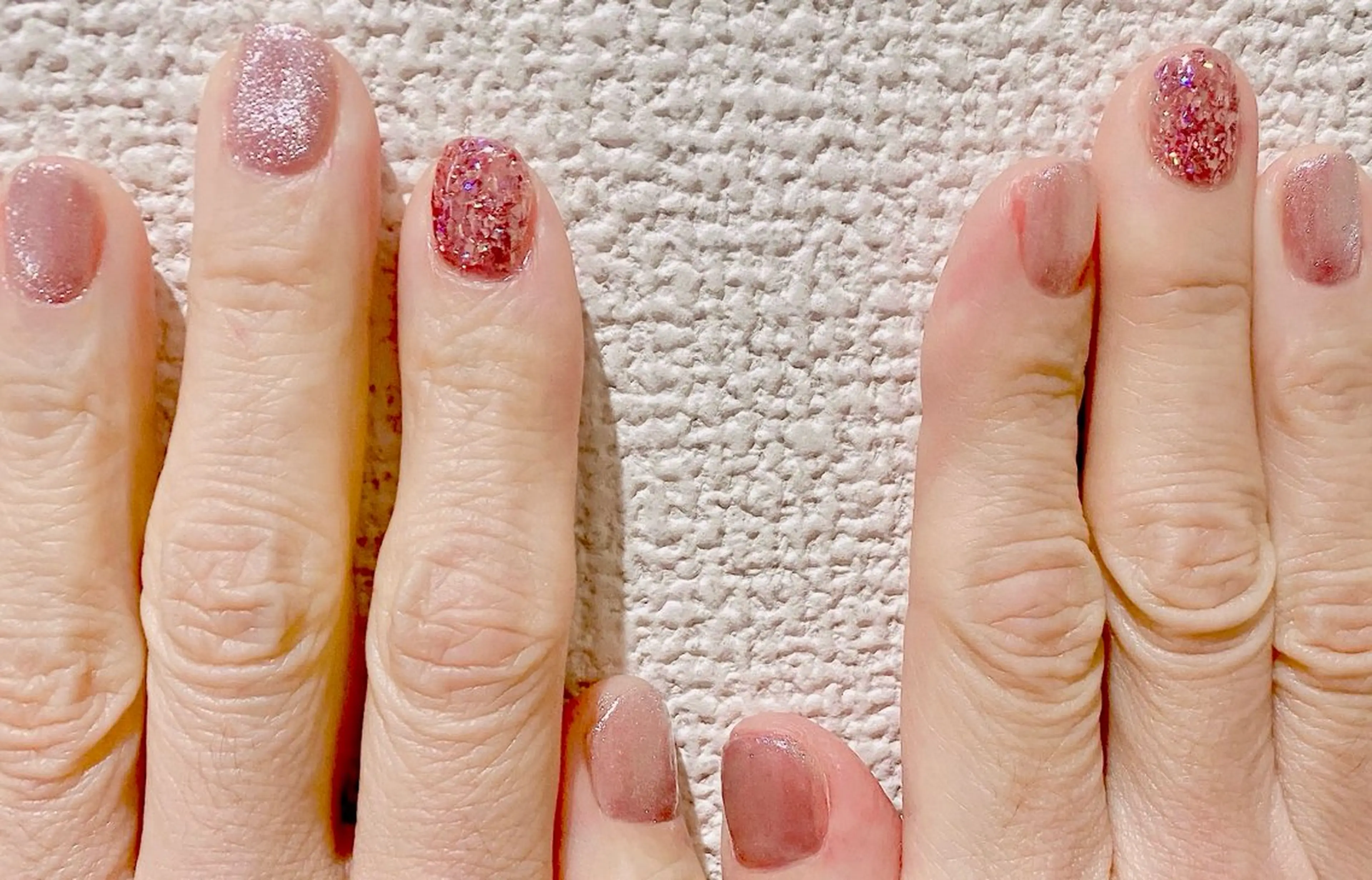 ネイル ラメ(グリッター) マグネットネイル ピンク ハンドネイル Nail Salon K 🧸美爪育成のネイルデザイン