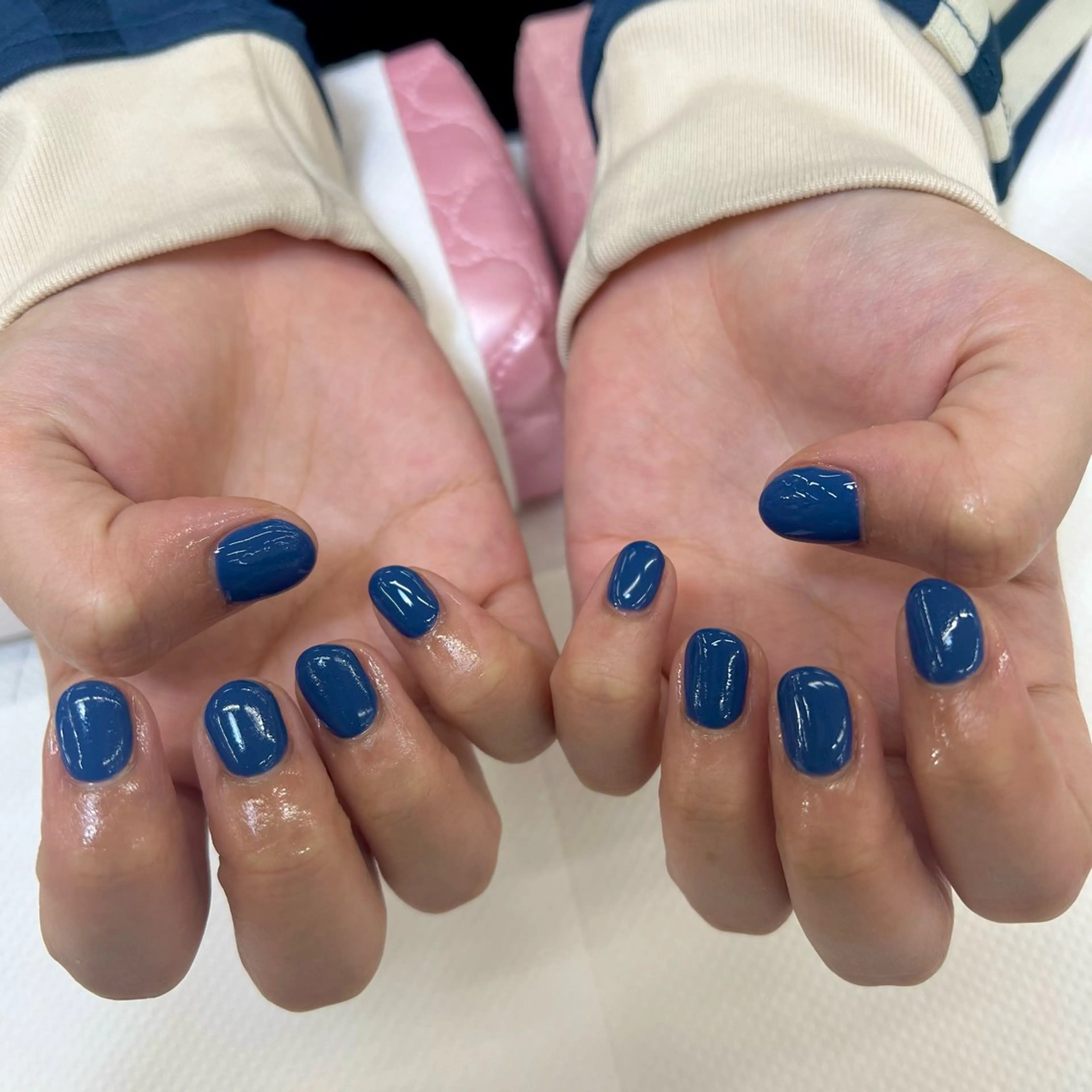 ネイル ワンカラーネイル 【MAXKELLY】 KOBIKI🐾のネイルデザイン