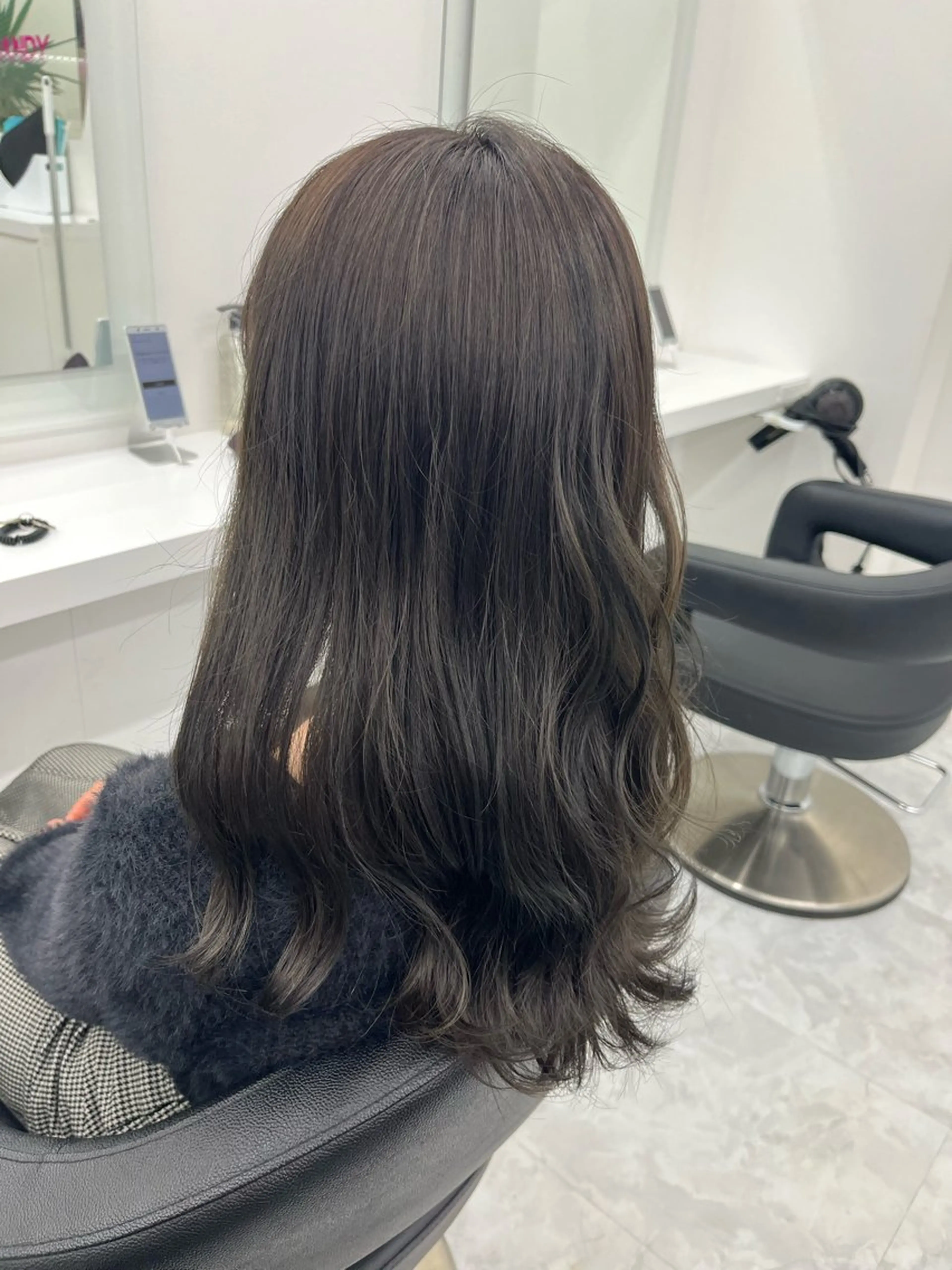 ロング カラー グレージュ オリーブグレージュ オリーブグレー 💖トレンド秋冬 カラー💖FUTAのヘアスタイル