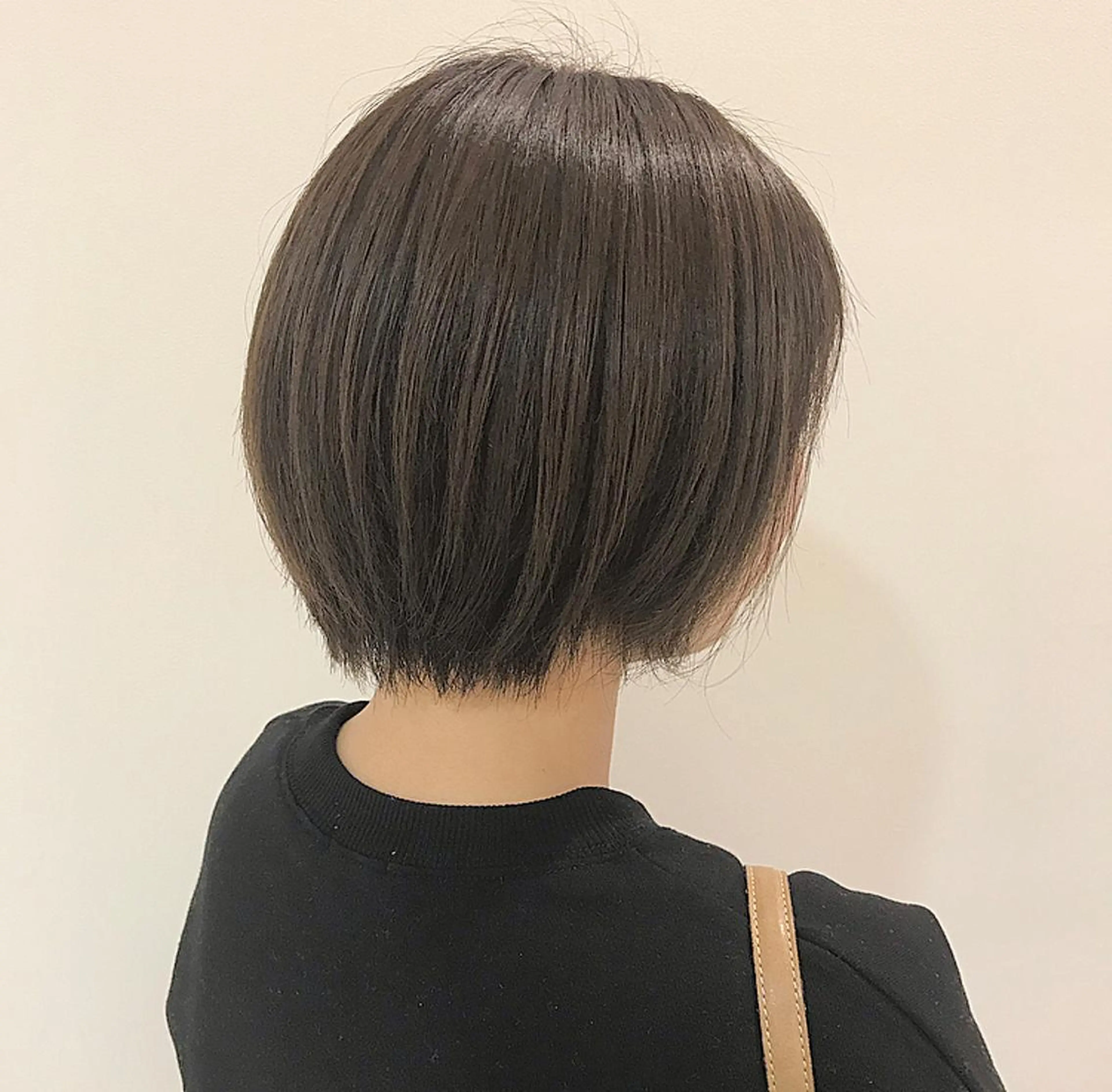 ショート カラー 顔まわりカット✄ ベージュカラー🧸のヘアスタイル