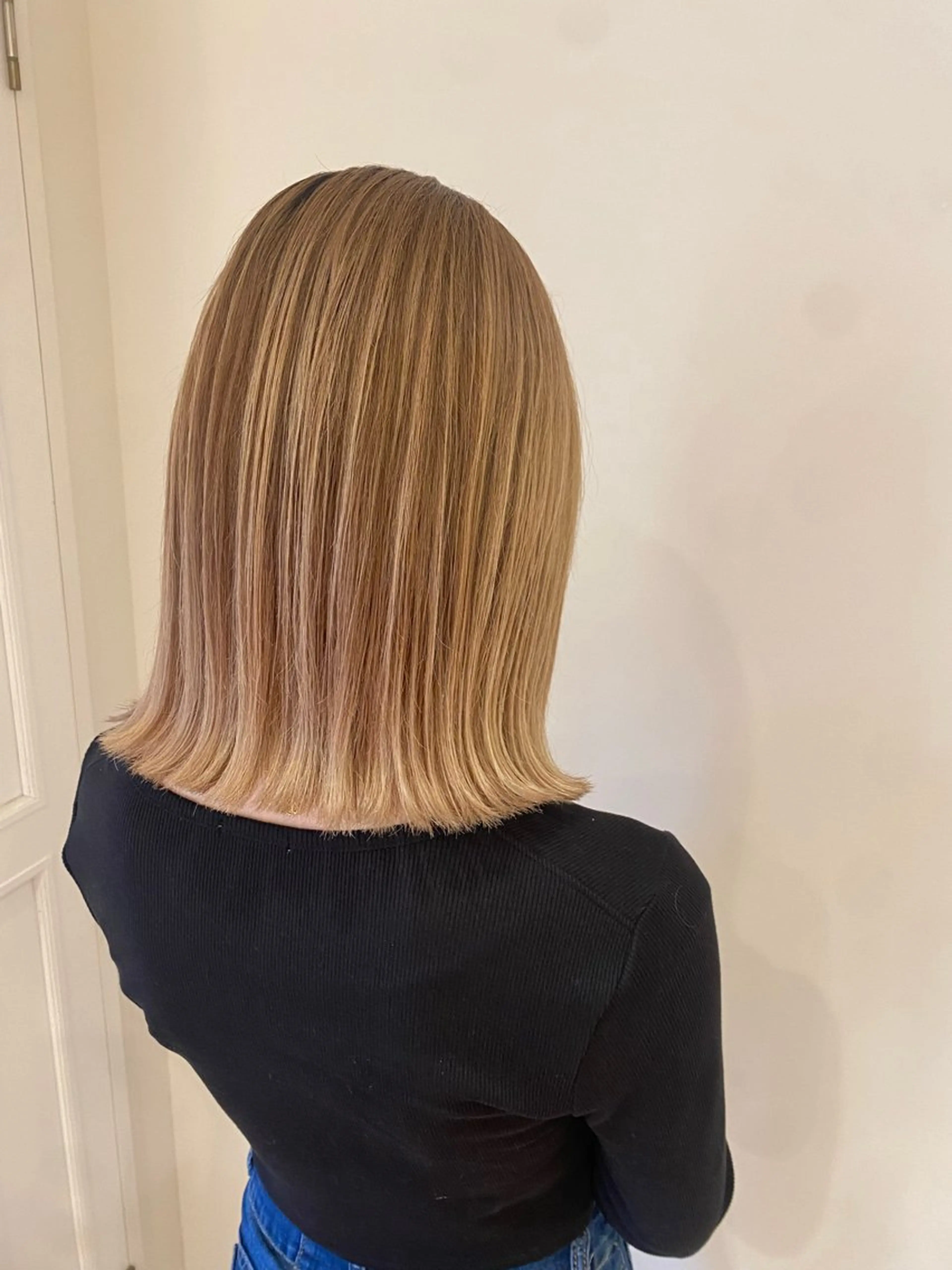 ミディアム 伊藤 優花のヘアスタイル