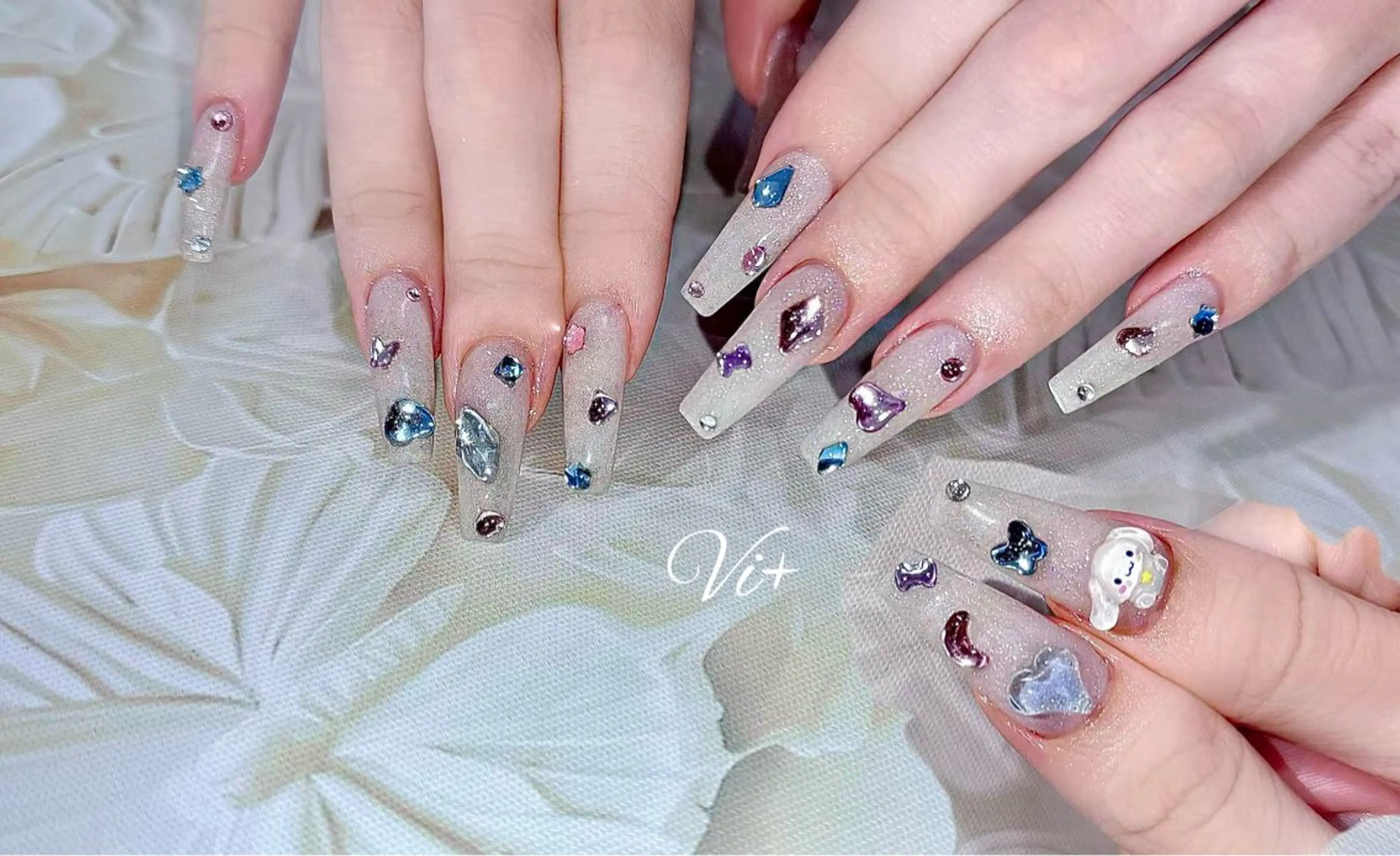 ネイル ハンドネイル ✨Nailsalon Vi+✨のネイルデザイン