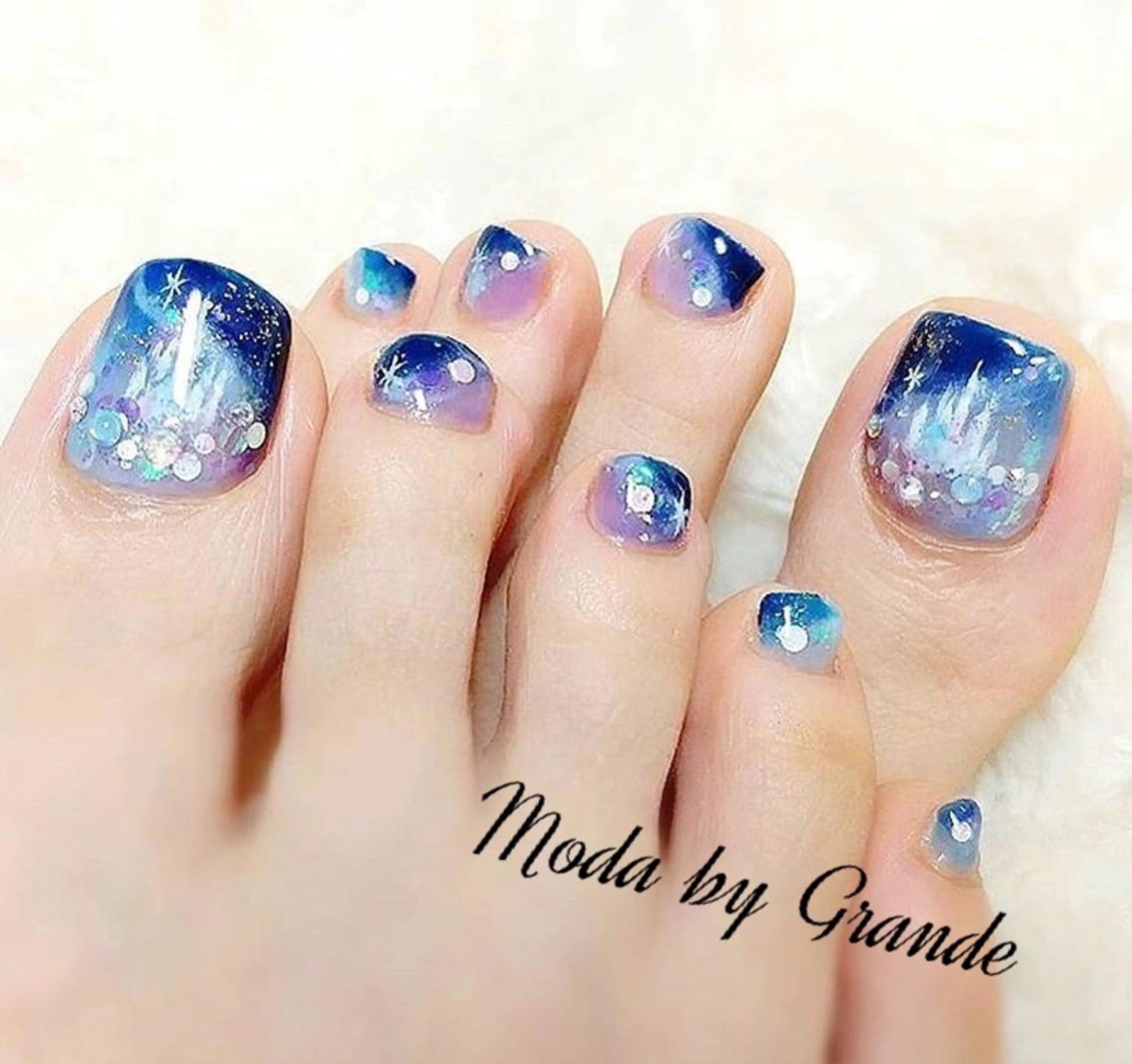 ネイル フットネイル Piacere所属・Piacere 絵美のネイルデザイン