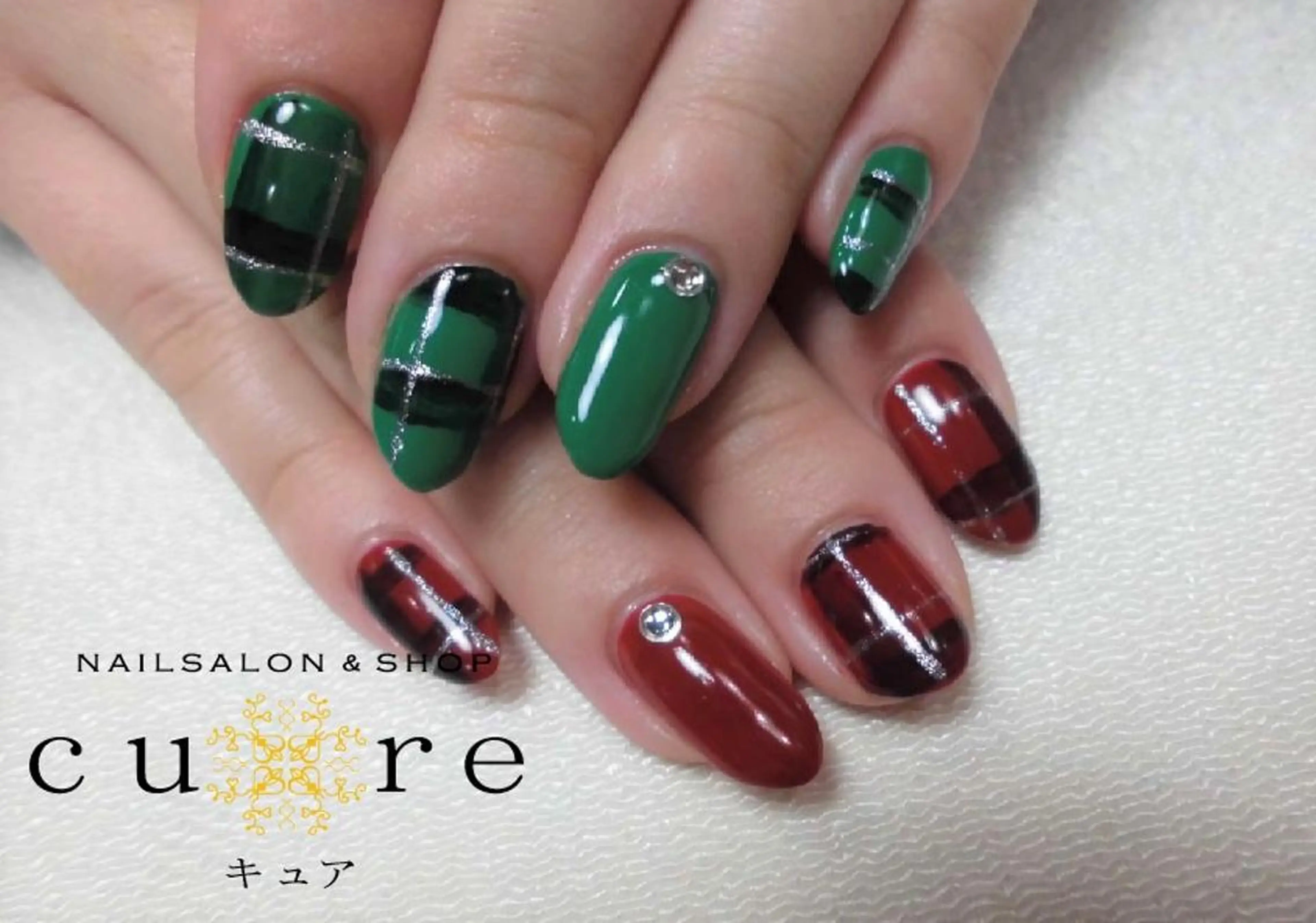 ミディアム ネイル ネイルサロン Cureのネイルデザイン