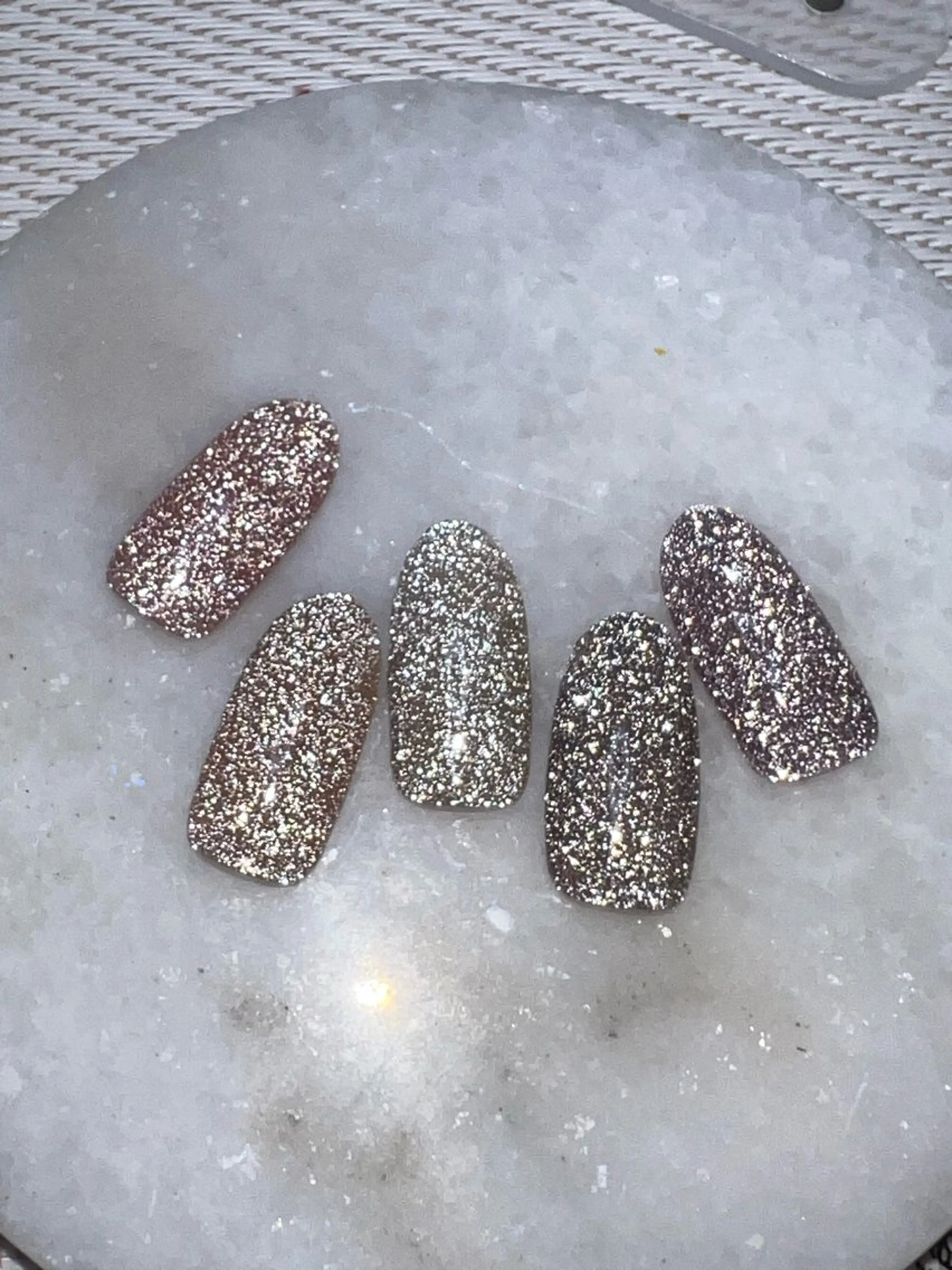 ネイル フラッシュネイル キラキラネイル ラメ(グリッター) ハンドネイル BLUME yukiのネイルデザイン