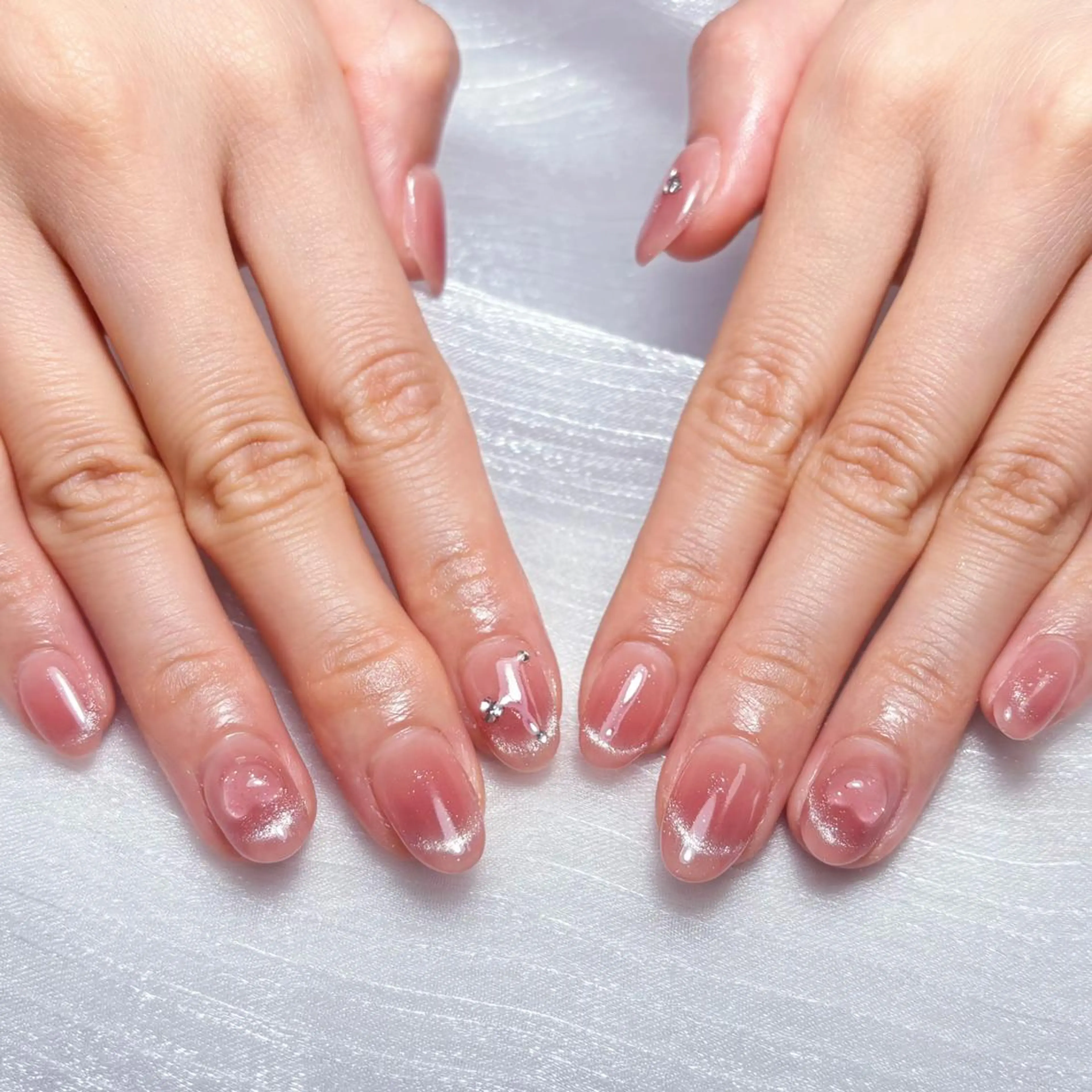 ネイル アートネイル オーロラネイル ガーリー キラキラネイル 韓国ネイル ハンドネイル DIAMOND 💅のネイルデザイン