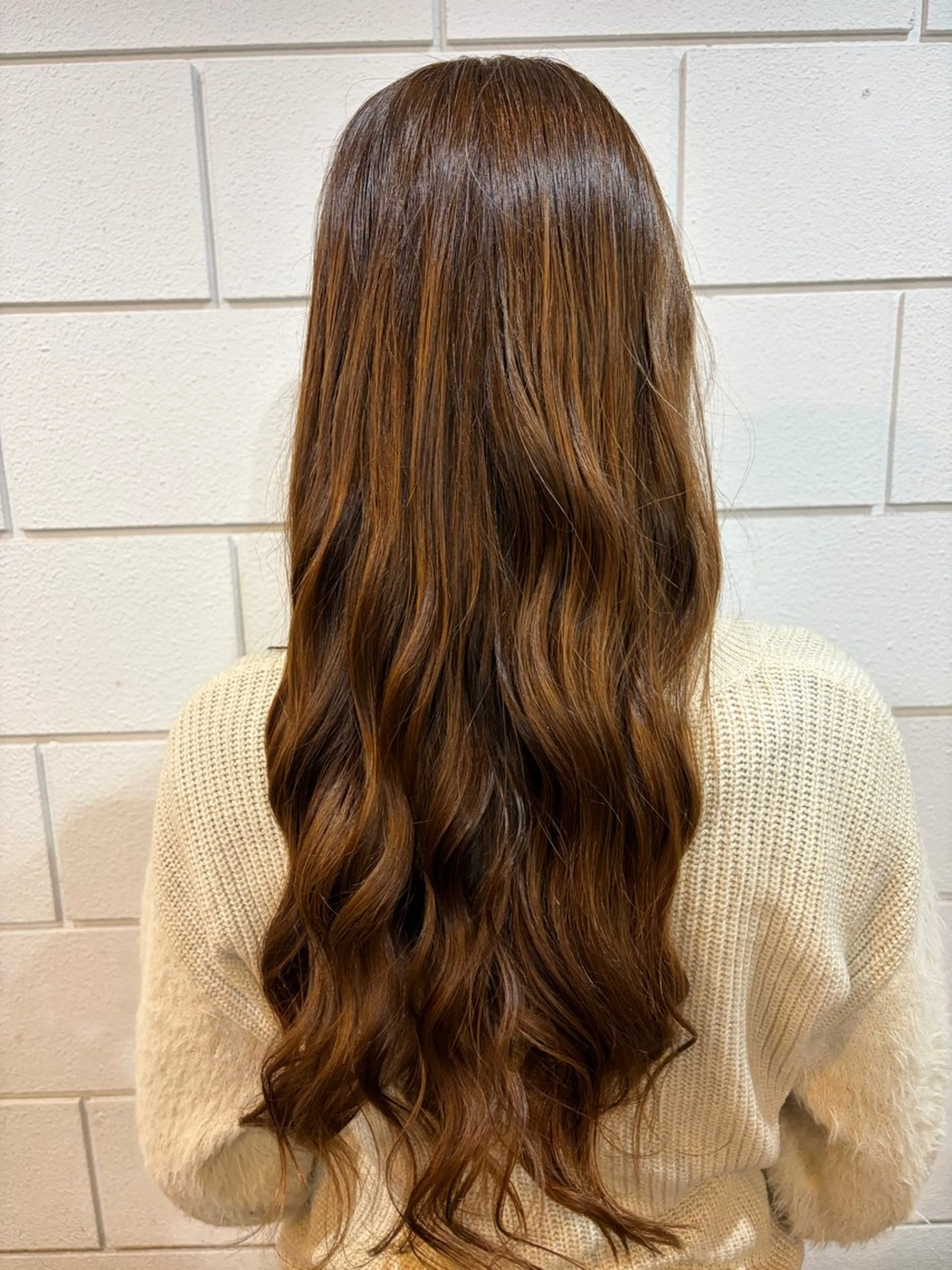 ロング カラー ベージュカラー 透明感カラー ハイライトカラー ミルクティーベージュ ハイライト ヘアカラー 土屋 梓咲のヘアスタイル