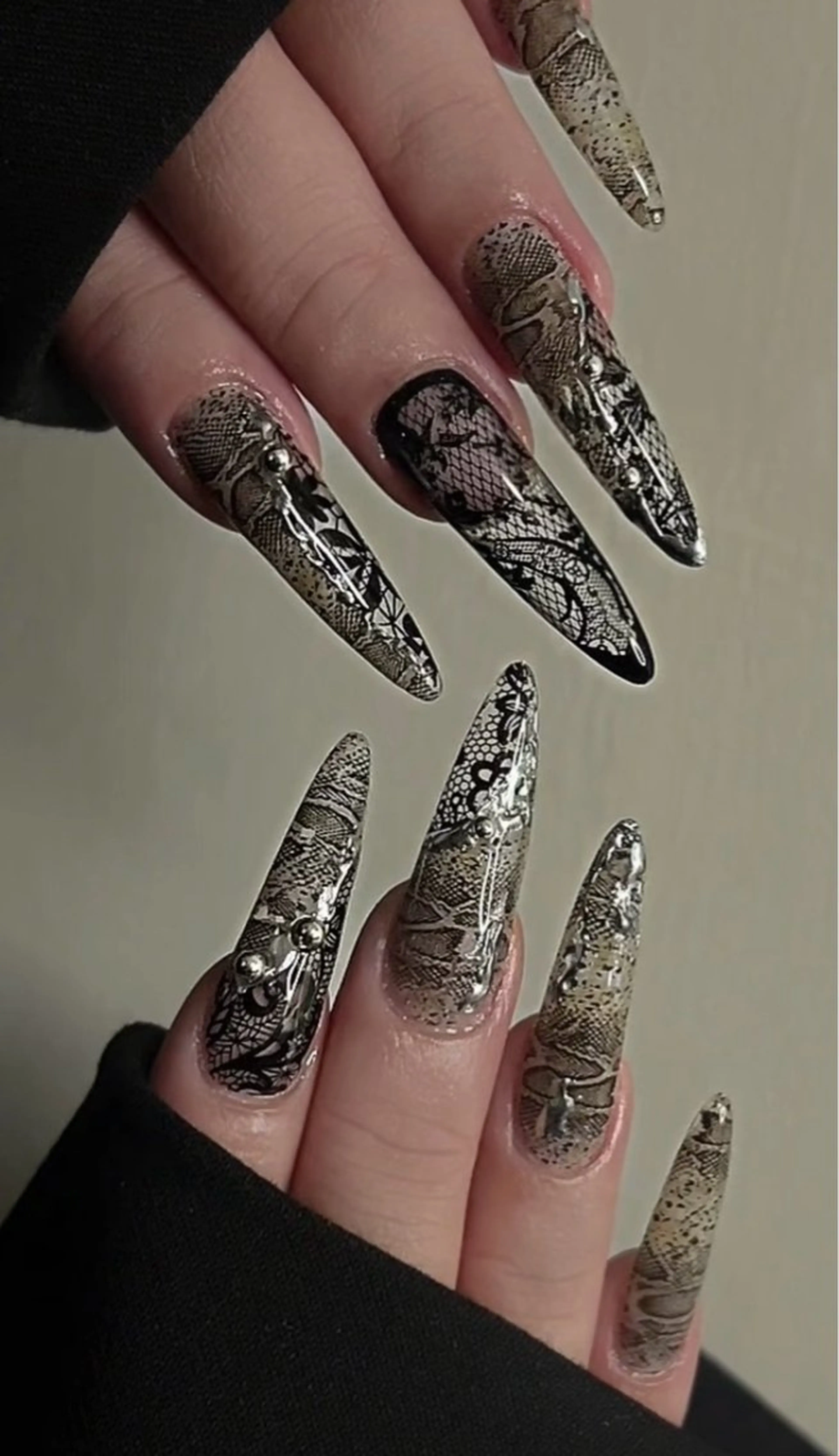 ネイル アートネイル べっ甲ネイル チークネイル 長さ出し フラッシュネイル ハンドネイル ハンドケア For you. Nail Salonのネイルデザイン