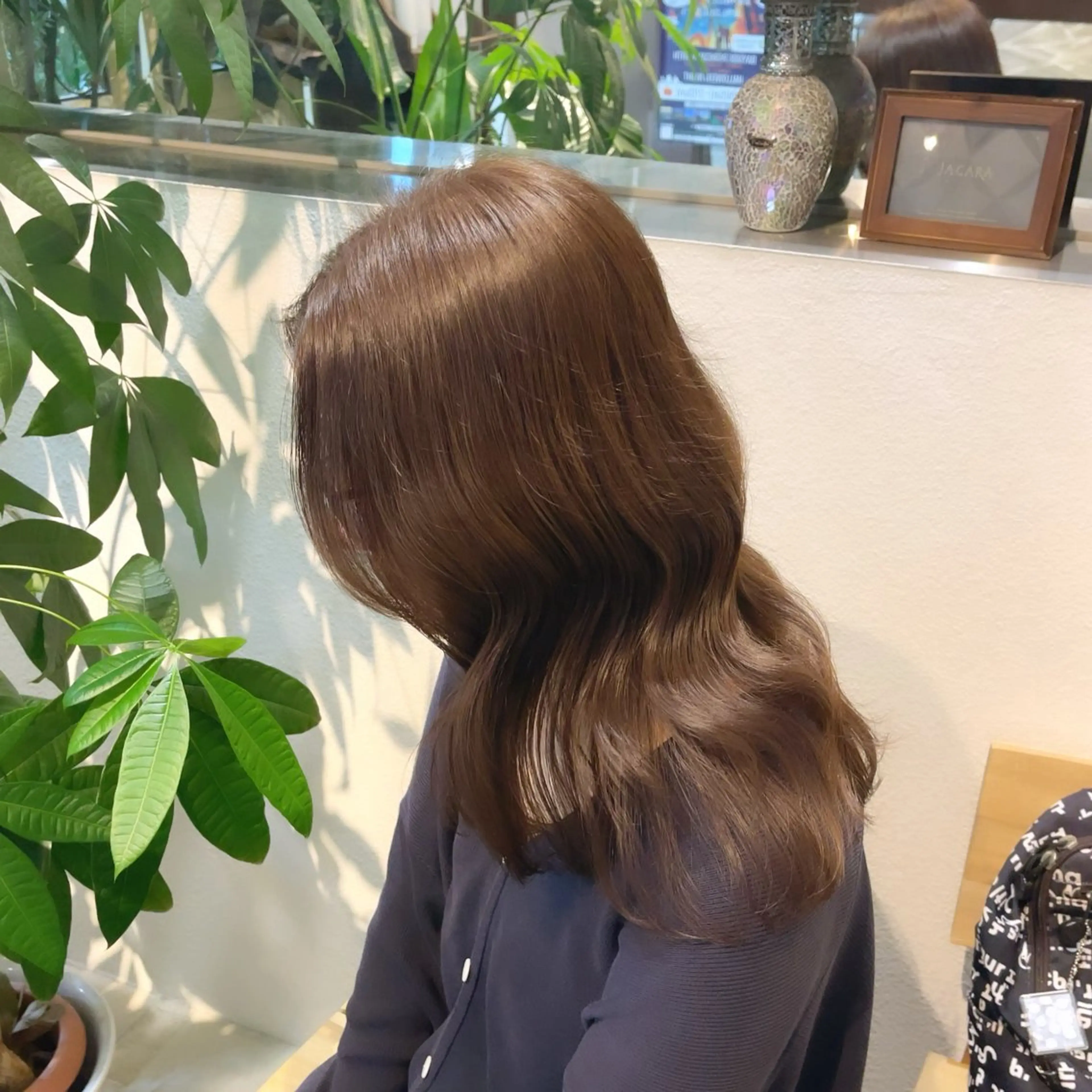 セミロング カラー ブラウンカラー 透明感カラー ラベンダーカラー suzuka/透明感 カラー 美髪縮毛矯正のヘアスタイル